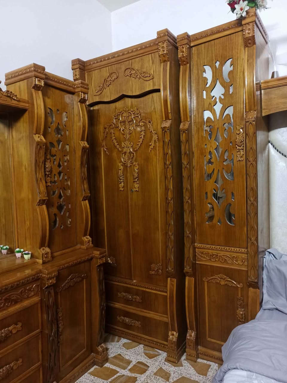 غرفه اخشاب • ميز تواليت • موصل حي القاهره