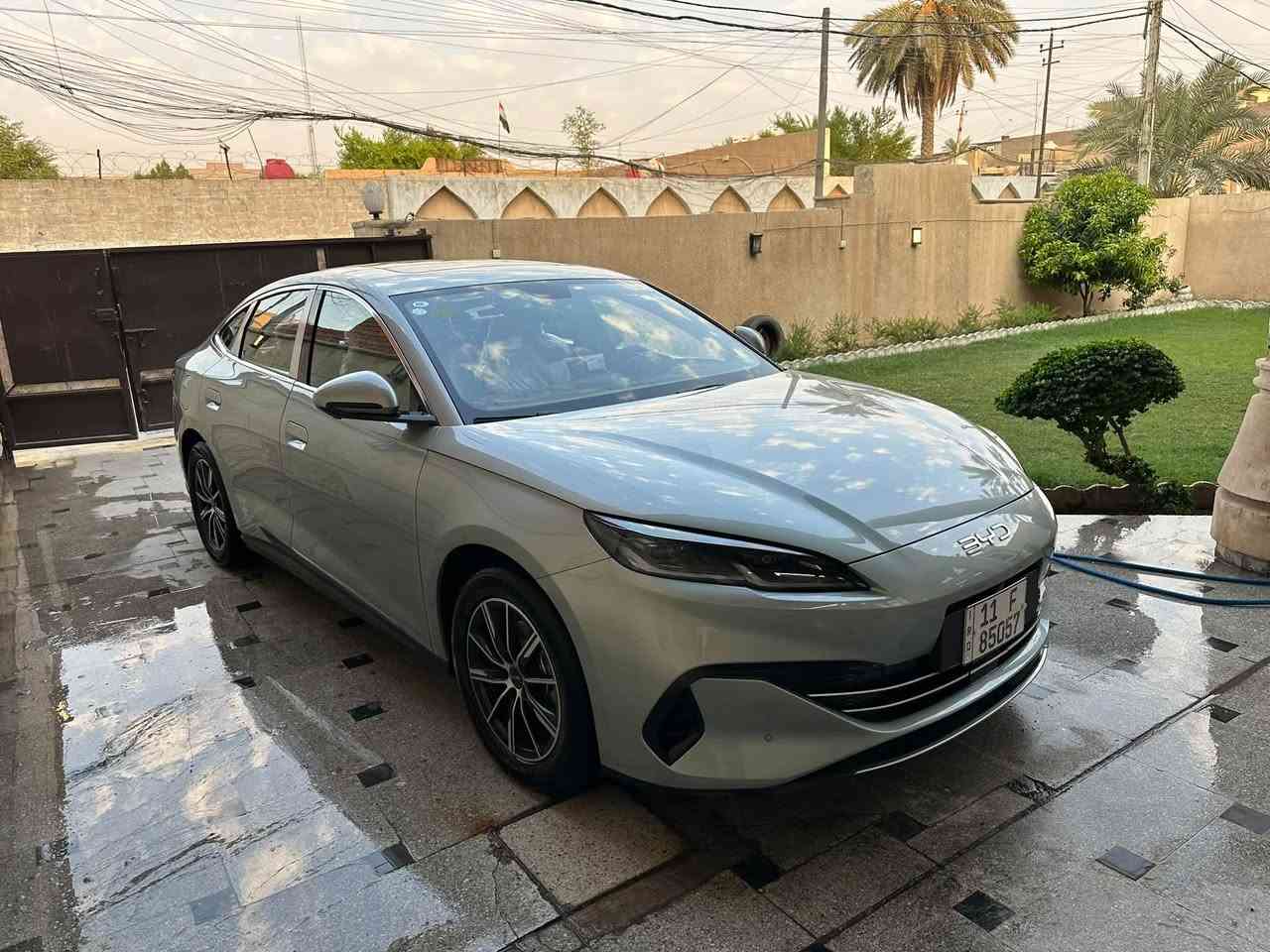 سلام عليكم مكلف بالنشر BUD  CL6 مكفوله من صبغ ماشيه 15 الف سياره كلش جديده  كامرات محطيه فتحه. سقف بانراما  ويل حجم 17  لايت زنون معروفه موصفاتها 

الي يحب يشترها. هاذا رقمه ***********
