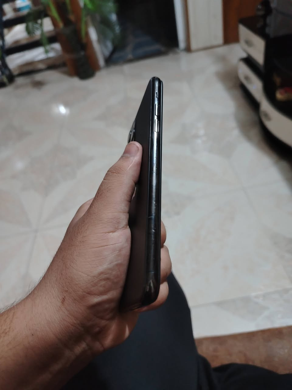 آيفون ١١ برو ماكس • ٢٥٦ غ.ب. • بطارية ١٠٠٪