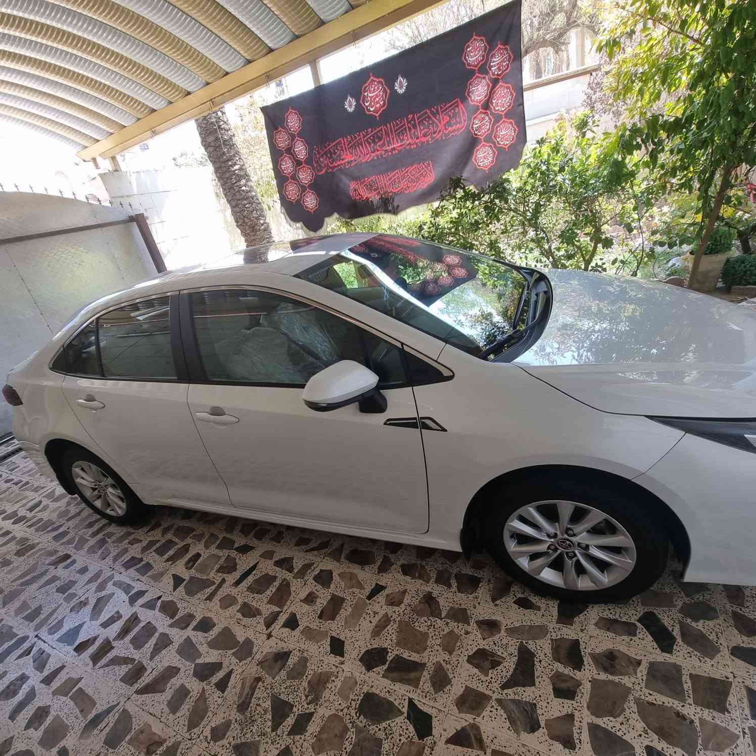 للبيع كورلا موديل 2024 ساز SAS
عرض خاص وجوة السوك شرط

مواصفات فول 1/1
▫️تحكمات ستيرن 
▫️شاشه كار بلي + اندرويد اوتو
▫️ بصمة تشغيل 
▫️بصمة ابواب 
▫️عدادات ديجيتال شاشه 
▫️تبريد قطعتين 
▫️حساس امامي و خلفي 
▫️كامره 
▫️جناح خلفي 
▫️سلايد روف (فتحة سقف )
▫️شاحن واير لس
السياره كفاله بيه طلقه بالقماره منافذه 

رقم جديد وسنويه جديد 
العنوان بغداد البنوك 
🛑 السعر  175 $ وبيه مجال حيل بسيط 
للأستفسار الأتصال ع الرقم ***********
