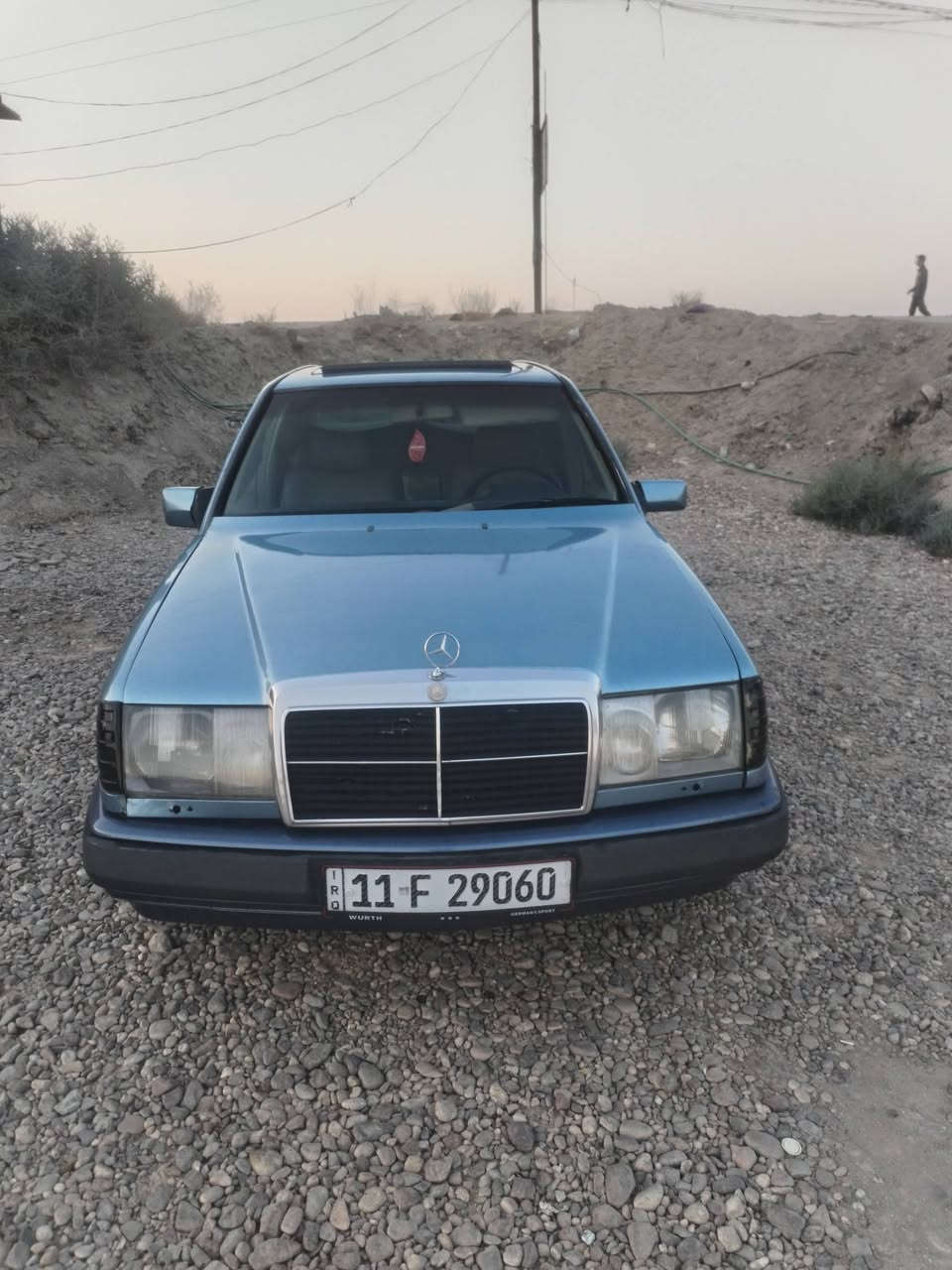 مارسدس دب  محور سياره كير ومكينه وتبريد وحداديه شرط رقم بغداد دولي سنويه 31 جديده هزه جديده سياره كامله سعره 48 وبيه مجال لشراي مكاني سوق الشيوخ رقم ***********

