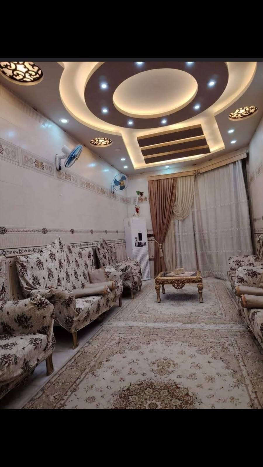 بيت  ١٠٠ متر بمجمع دار السلام عله حولي ميه طريق الزوار يبعد عن الامام ربع ساعه بالسياره بيت بناء حديث ٤ غرف نوم تبليط خدمات كامله عرض الفرع ١٠م ثاني بيت ع الشارع العام يرهم سكن او دار استراحه ***********
