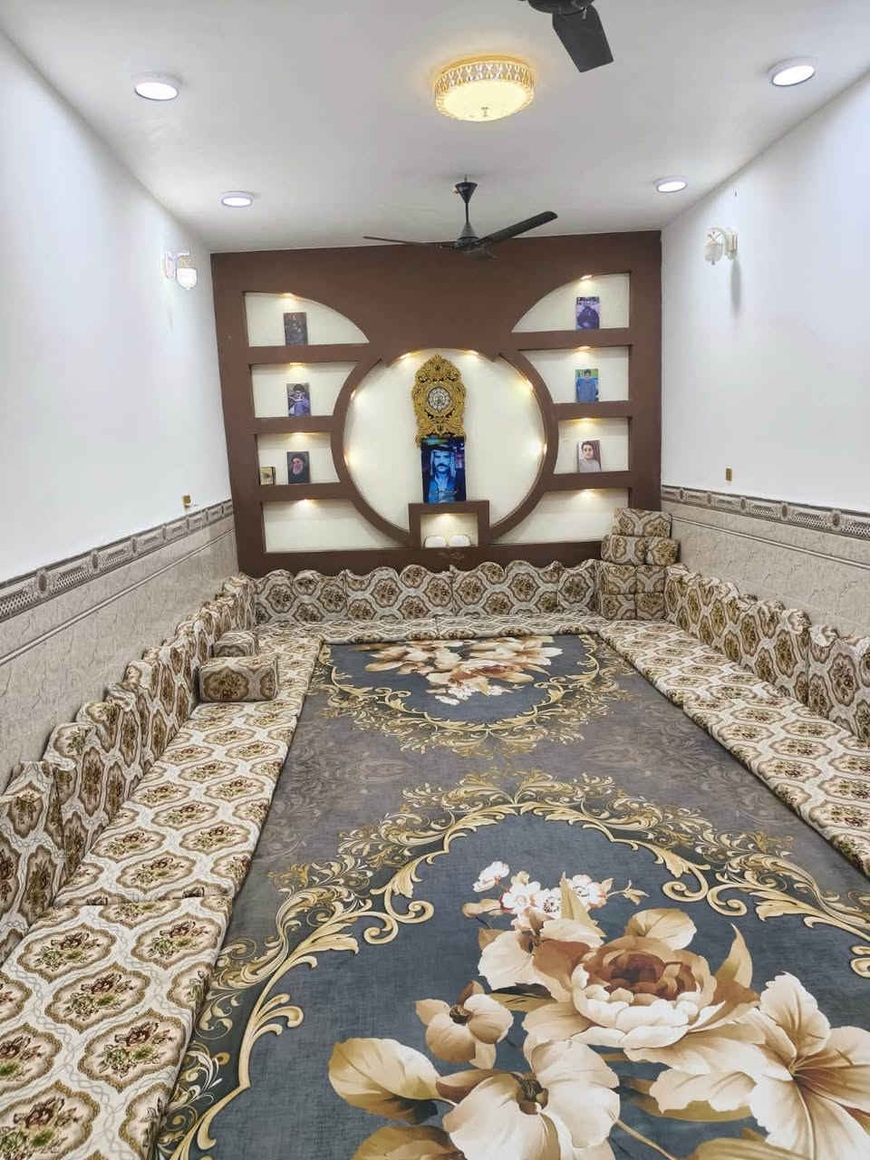 بيت للبيع بالفداء بناء حديث اول ماتنزل شارع ابولبنان ركن على ساحه وشارع 15 قرب موكب آئمة البقيع مساحه 200 بالطابو واقع حال 300 متر السعر 190 وبيه مجال للأستفسار *********** صالح سمير البدري للعقار ( كروب واتساب المكتب 👇

https://chat.whatsapp.com/JrjIPusjIwlIg7QH5mjVI9?s=cl&p=i&mlu=0&ilr=0

