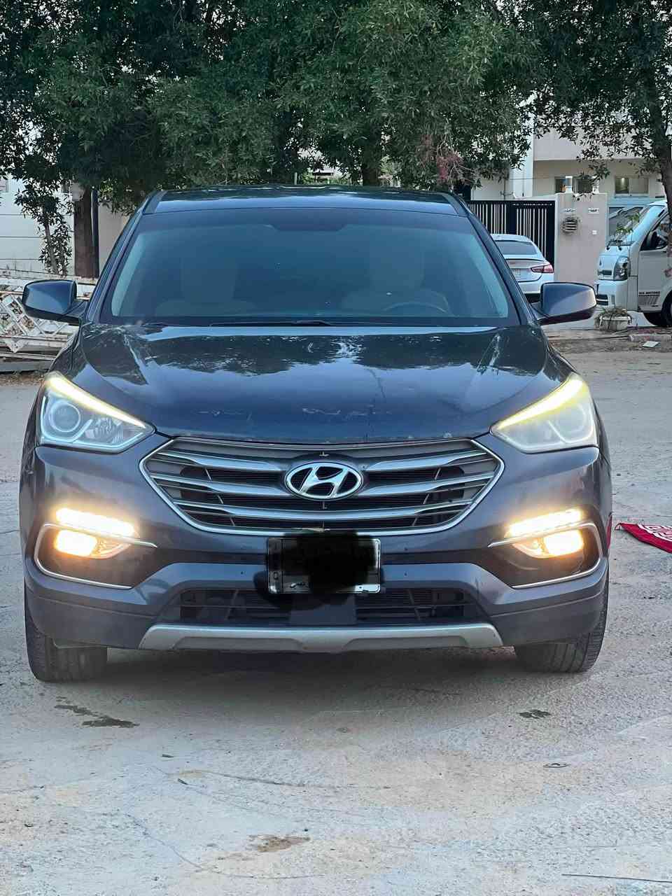 سنتافي 2018  وارد امريكي 
قطعه واحده  صبغ 
سبورت 
امبدل مكينه طابوكه كامله 
سياره نضيفه 
نصبتها حلوه 
السعر ١٢٥وبيها مجال بسيط 
للاستفسار الاتصال على رقم ***********
