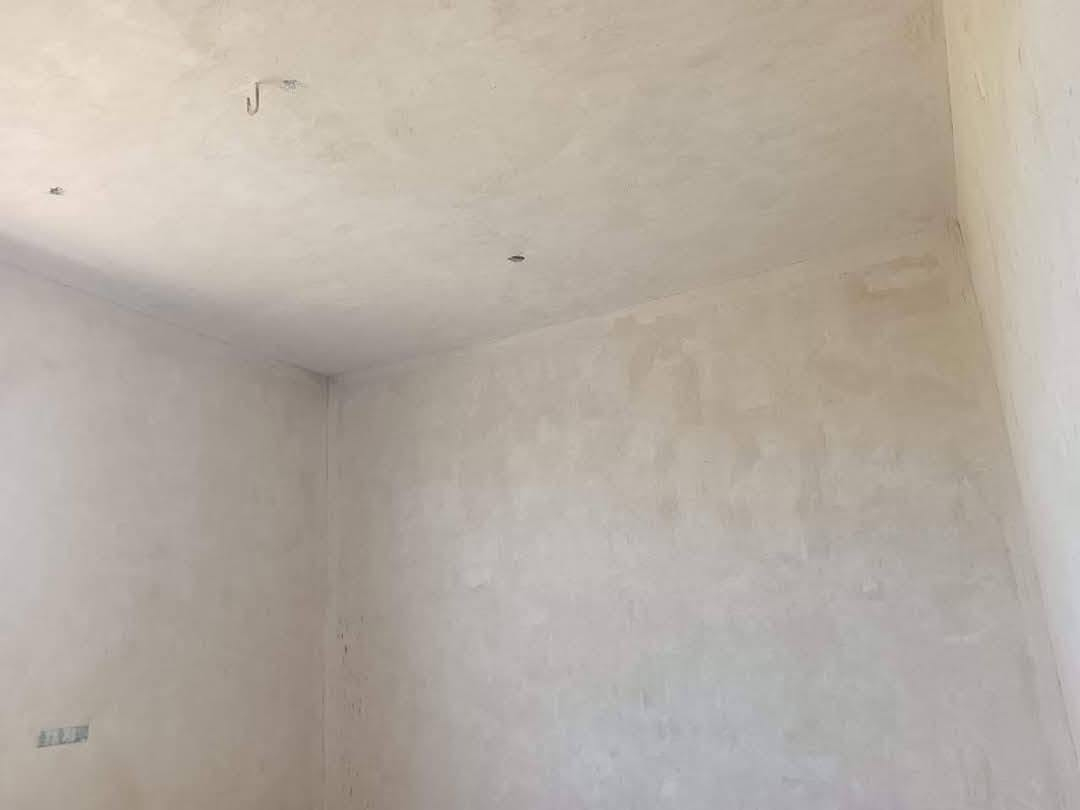 السلام عليكم لباخ درجه اوله شرط استلام هندسي كلا ليزر عملي شرط اوله عملي سمنت لط وجص وبورك واجهيات جراره ناعمه تصفا وتقطيع وديكورات حسب طلبك عملي علمتر او عليوميه او قطعي ‏‪***********‬‏
