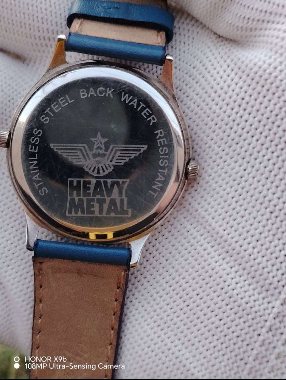 ساعة HEAVY METAL
ساعة  فنتج قديم 
ساعة كوارتز ثنائية التوقيت
📍نظام باترتي مكينه ياباني
📍قطر الساعة 35ملم📏
⌚الساعة ضد الماء WATER RESISTANT💦
⌚ساعة معدن STAINLESS STEEL🔗
سعر الساعة 60الف دينار
التوصيل متوفر لجميع المحافظات العراق 🇮🇶
للحجز والاستفسار مراسلة الصفحة او الاتصال على الرقم 
***********
📌ملاحظة هذة الساعة تكون رجالية👨🏻‍🦱ونسائية👩🏻‍🦰
