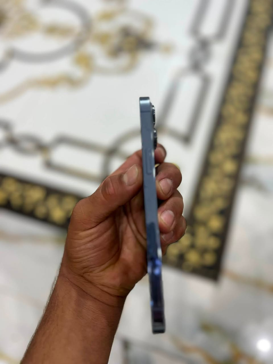 جهاز أيفون 13 برو ماكس للبيع 
مكفول من كلشيء بس ظهر شويه متأذي 
بطاريته نظيفه 83
السعر خاص 
اتصلوا على هذا الرقم ***********
