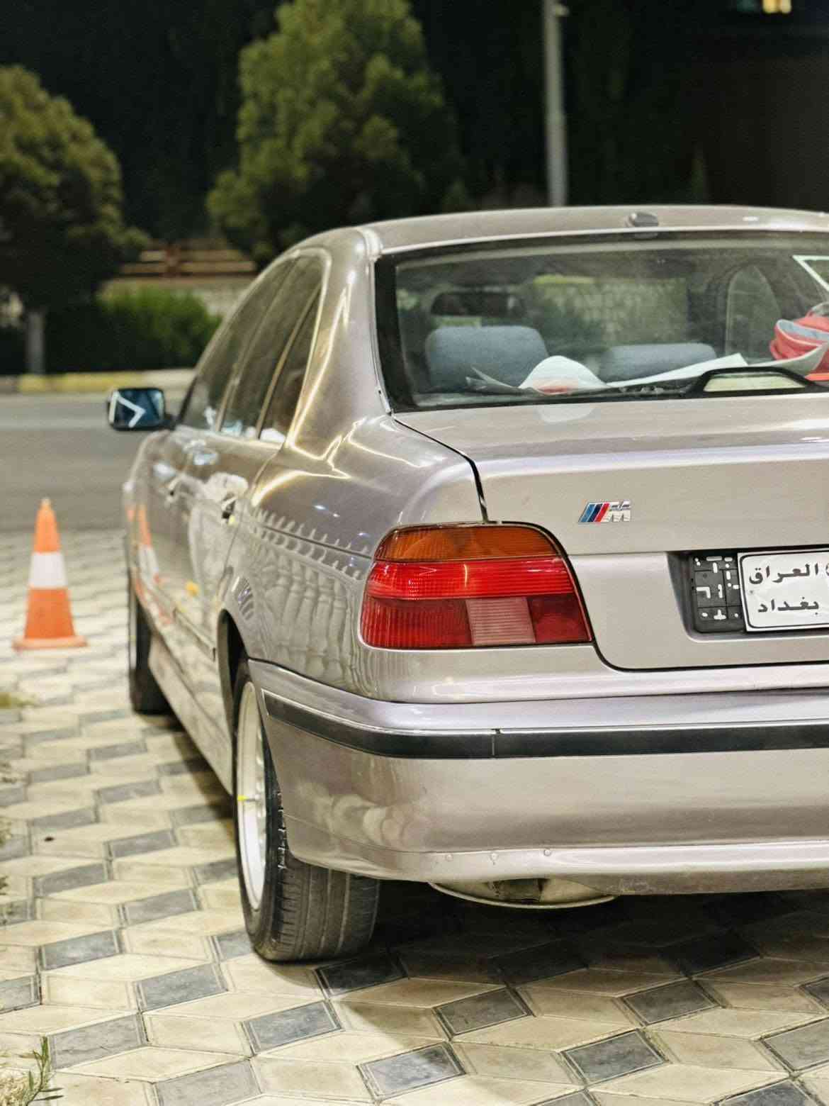 فڕۆشتنی خێرا  
سەقەر گێڕ عادی 2000 بێ ئاڕم هیجی نییە بەشەرتی گێڕ مەکینە تەبرید ساردو گەرم لۆک 525 دەبڵ دیجی تاڵی بیلاد گێڕ عادی بیلاد سکانی خۆمانە سەیارەکە هی ماعرەز نییە لۆک لۆکە بەشەرتی هەموو شتی 
ناونیشان سەید سادق  
*********** 
گۆڕەک واسئابی لەسەرە 
*********** 
سعری 41 گەڵاو کەمێ مەجال
وەری بگرە گوڵ ئەدمین السليمانية, العراق
