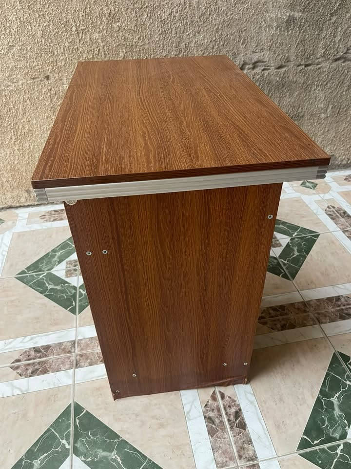 ميز مكتبي • ٨٠×٥٠ • ارتفاع ٧٥