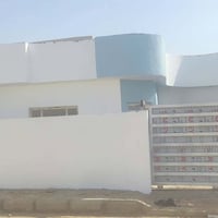 مجمع بوابة المثنئ • ٢٠٠م • غرفتين
