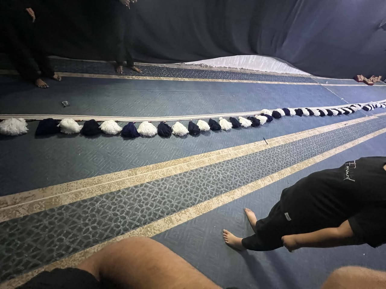 كراكيش للبيع جديد
داير خيمة ١٤ متر وربع 

كركوشة ابيض ونيلي
حجم جبير طول ٢٥سانتيم 
كركوشة الوحدة روطة كاملة 

بيع كامل او متار 
السعر خاص وسعر الكامل مختلف 
ومتار كذالك مختلف 
  

يوجد توصيل كافة المحافضات 
للاستفسار ***********
