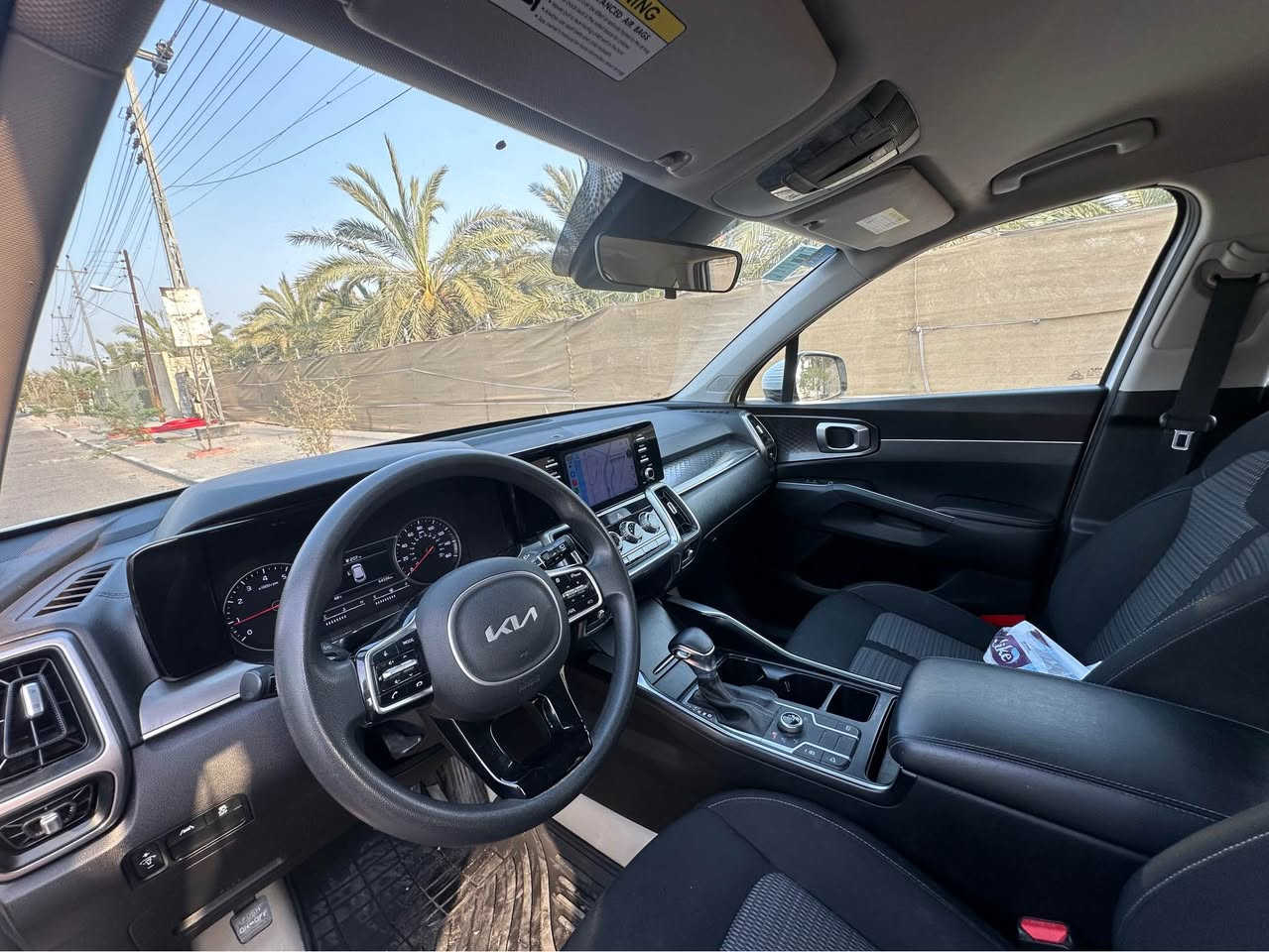 سورينتو ٢٠٢٢ ابيض AWD
مواصفات LX: رادار، مانع اصطدام، ستيرن هزاز، اطفاء ذاتي، ٥ أنظمة قيادة، كاميرا ٣٦٠، ٧ راكب، محرك ٢٥٠٠ تنفس طبيعي. (بدون تيربو)
حادث طرف دعامية، بچم كبس ، ايرباك سليم، بدون فتح او تبديل، (الدعامية البلادية على السيارة) السيارة ليبل واحد ماشية ٥٤ الف ميل، رقم بصرة تحويل. 
الارضية مغلفة جلد عند دوشمة ارشيد بالتجاري
*********** البصرة, العراق
