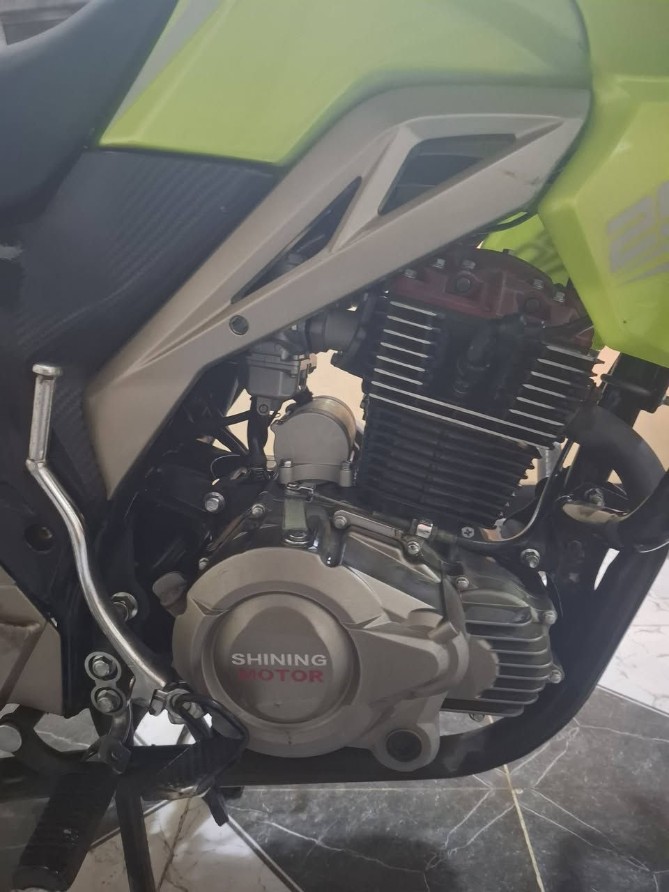 دراجة شاينينغ ٦ كير اوراق اصولي مو سكنر وصل الشراء ايضاً وياها موديل 23  250cc 

محرك ممفتوح نهائياً سعر مليون و 400 الف وبي مجال بسيط الرقم 

***********
