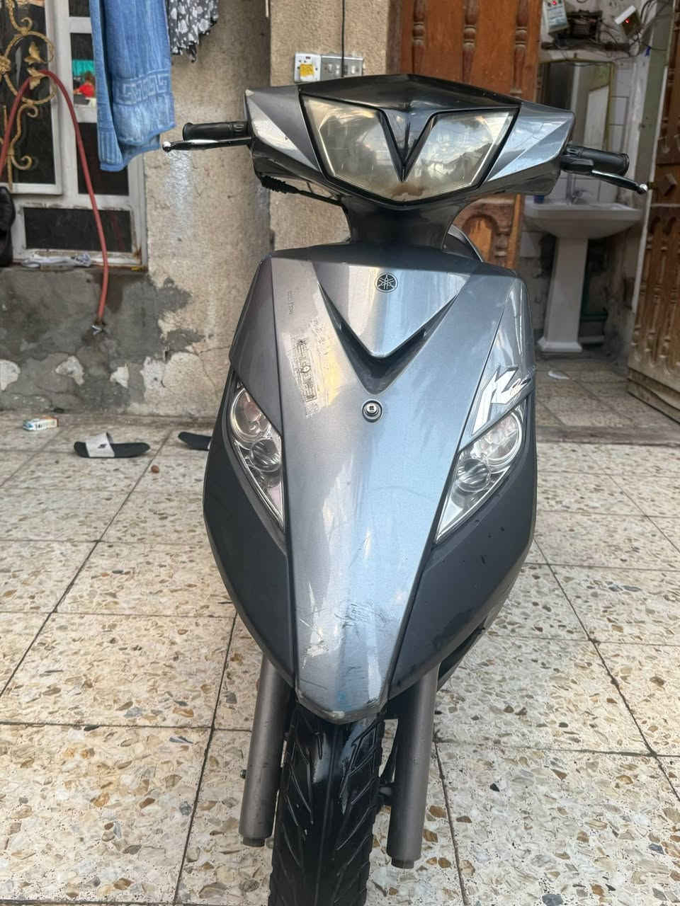 السلام عليكم دراجه ثعلب صارلها شهرين من طالعه من رمبه مكاتبه منفيس كله كامل محرك خير م الله ناعمه فول مامفتوحه ابد ختم واحد ويا المحرك مكفوله شلعه معدل فول اي نقص مابيها مكاني بغداد شعله *********** سعرها 850
