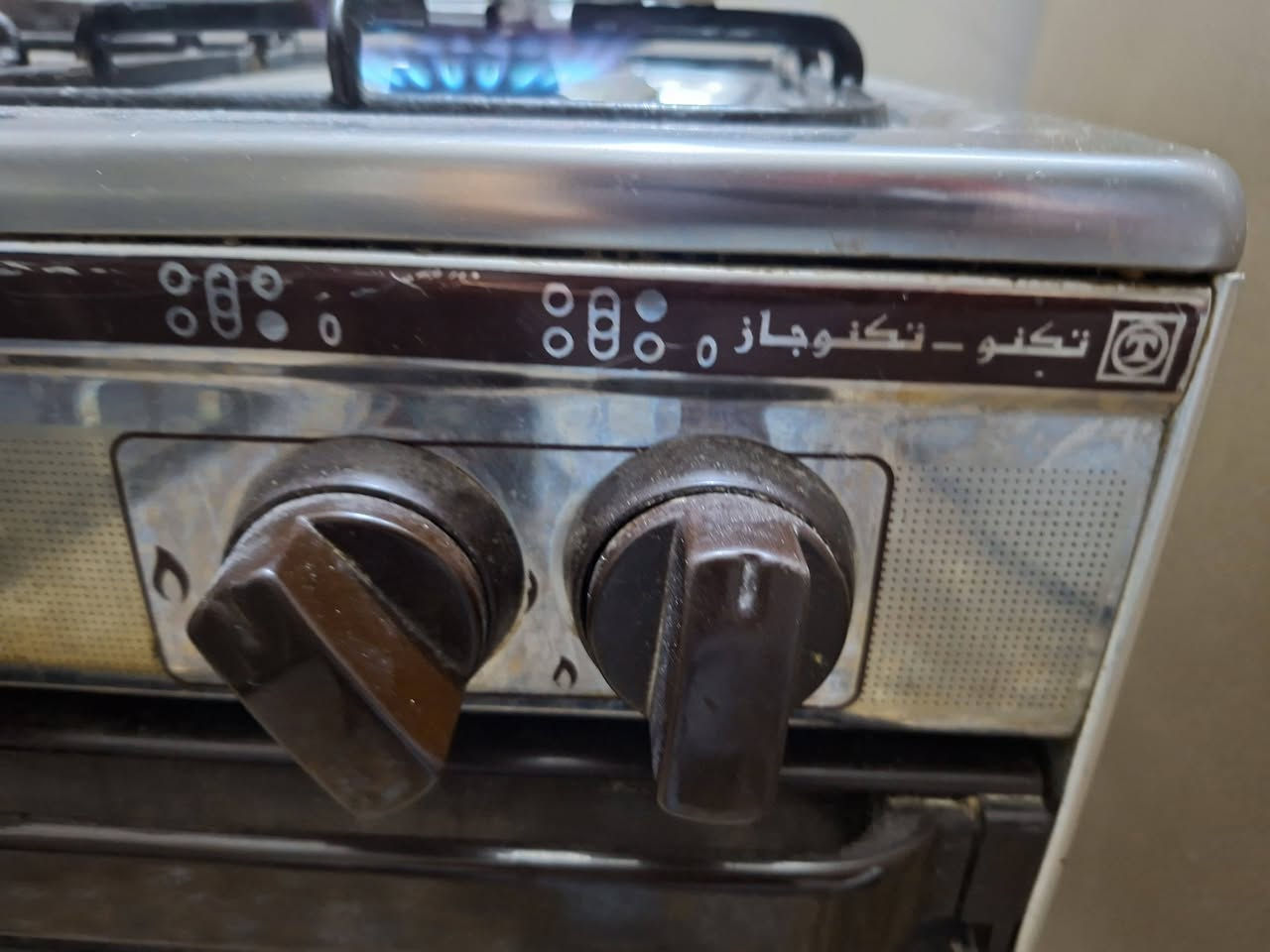 طباخ نوع تكنو كاز ٦٠×٨٠ نظيف ٥ عيون نقص جامة نظيف السعر ١٩٠ مكاني بغداد حي الجهاد *********** متوفر وات ساب
