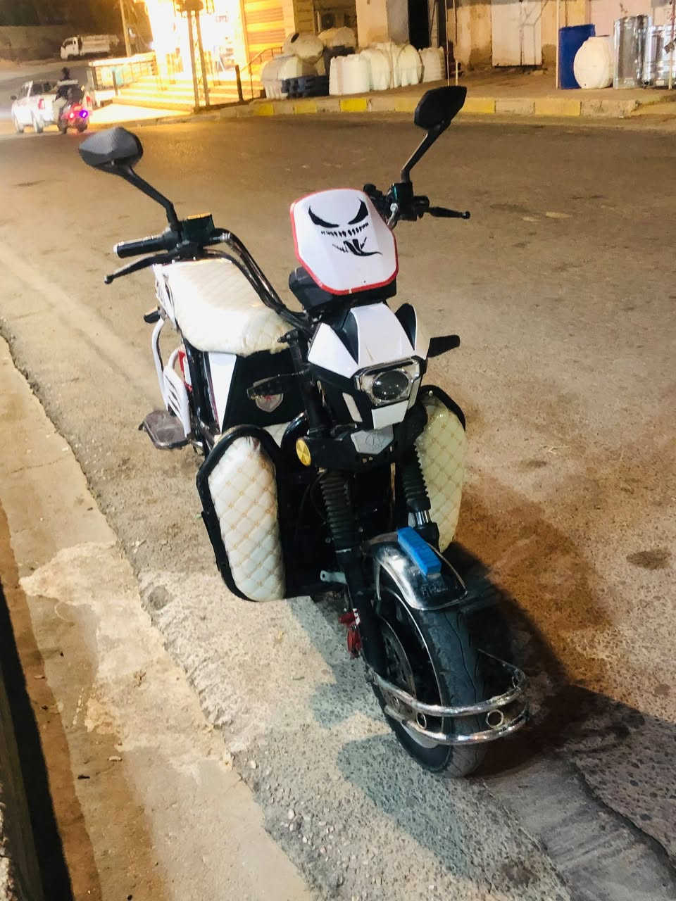 ماطور شحن هيوشه للبيع بطاريات على الفحص الكهربائيات كلها شغاله نظيف والسعر 475 وبي مجال والاستفسار على هذا الرقم *********** 📞
