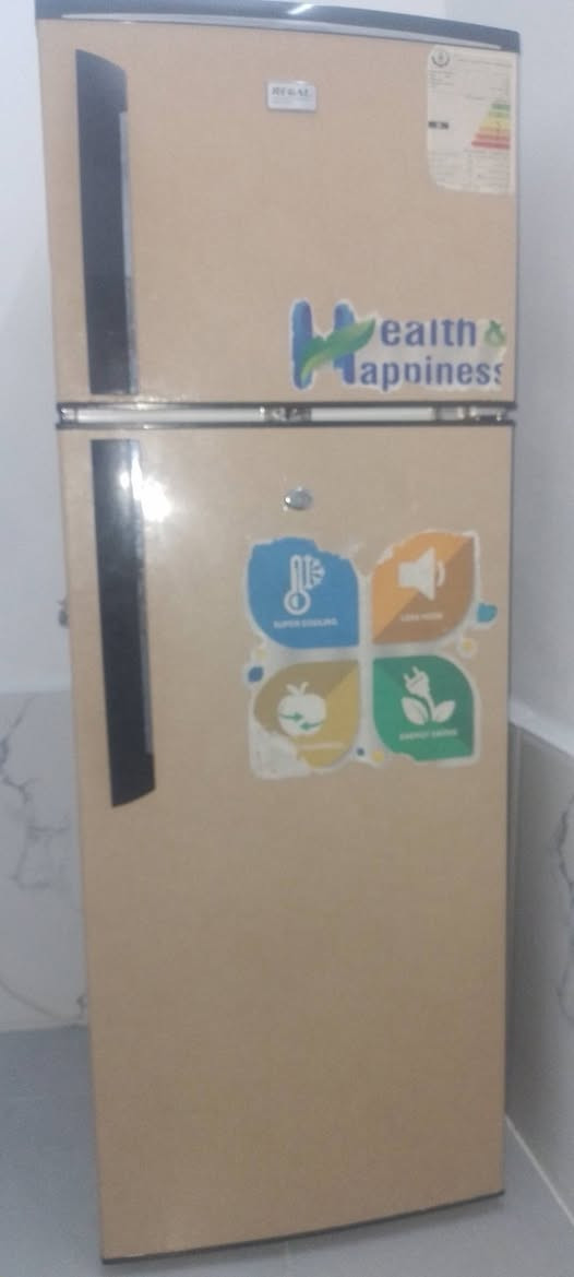 ثلاجه اخو جديد مستخدمه ابد مدخله تصليح فوك جوه فول سعر ٢٠٠ بيهه مجال ***********
