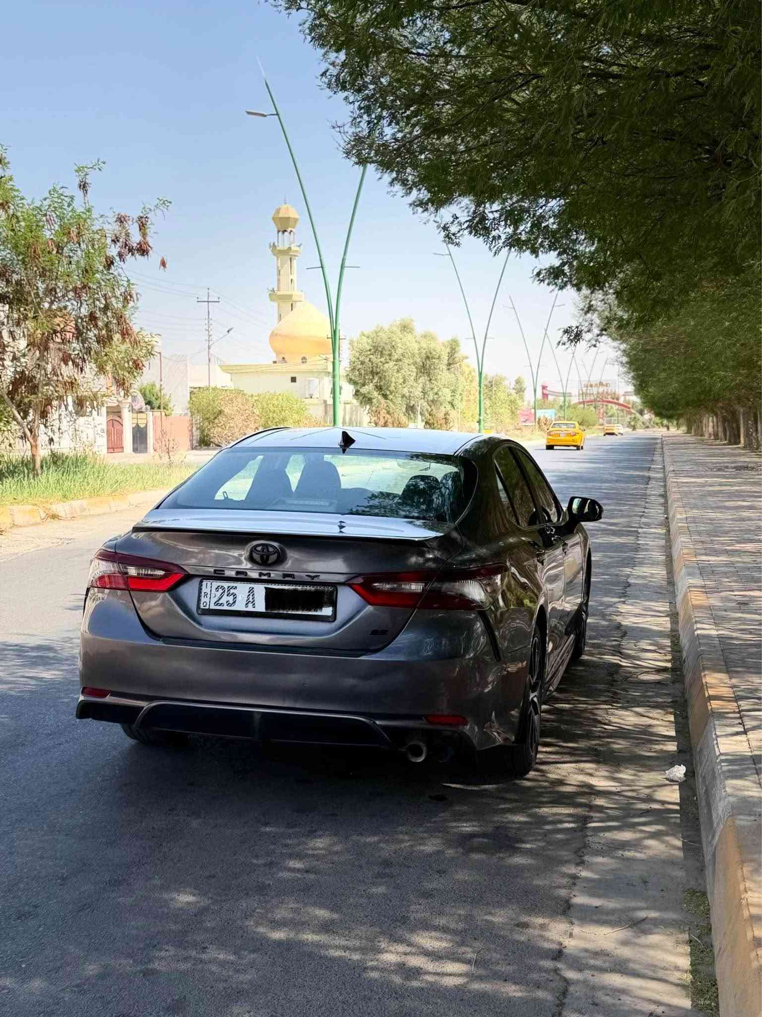 🚘 للبيع كامري 2023 SE أمريكي 🇺🇸

🔹 الموديل: كامري SE 2023
🔹 المحرك: 2.5 لتر
🔹 الكير: أوتوماتيك 8 نمر
🔹 الوقود: بنزين
🔹 الممشى: 81 كيلو متر 
🔹 اللون: نفطي 
🔹 الكشنات: جلد
🔹 الكاميرا الخلفية
🔹 حساسات توقف
🔹 حساس خطوط + تحذير مغادرة المسار
🔹 مثبت سرعة
🔹 مثبت سرعة تكيفي
🔹 مستشعر وقوف
🔹 نظام فرملة الطوارئ
🔹 تحذير من الاصطدام الأمامي
🔹 نظام أندرويد أوتو
🔹 شاشة
🔹 مراقبة النقطة العمياء
🔹 مقاعد كهربائية
🔹 قفل مركزي للأبواب
🔹 مصابيح زينون أمامية
🔹 عرض المعلومات على الزجاج الأمامي
🔹 أبل كار بلاي
🔹 التحكم الإلكتروني في الثبات

🛠️ الضرر: فوك رقم بصندوك شوية صبغ فقط 
✅ السيارة ما بيها أي نقص.

💰 السعر: 225 وبيها مجال 

📍 المكان: كركوك 
📞 للتواصل: *********** كركوك, العراق
