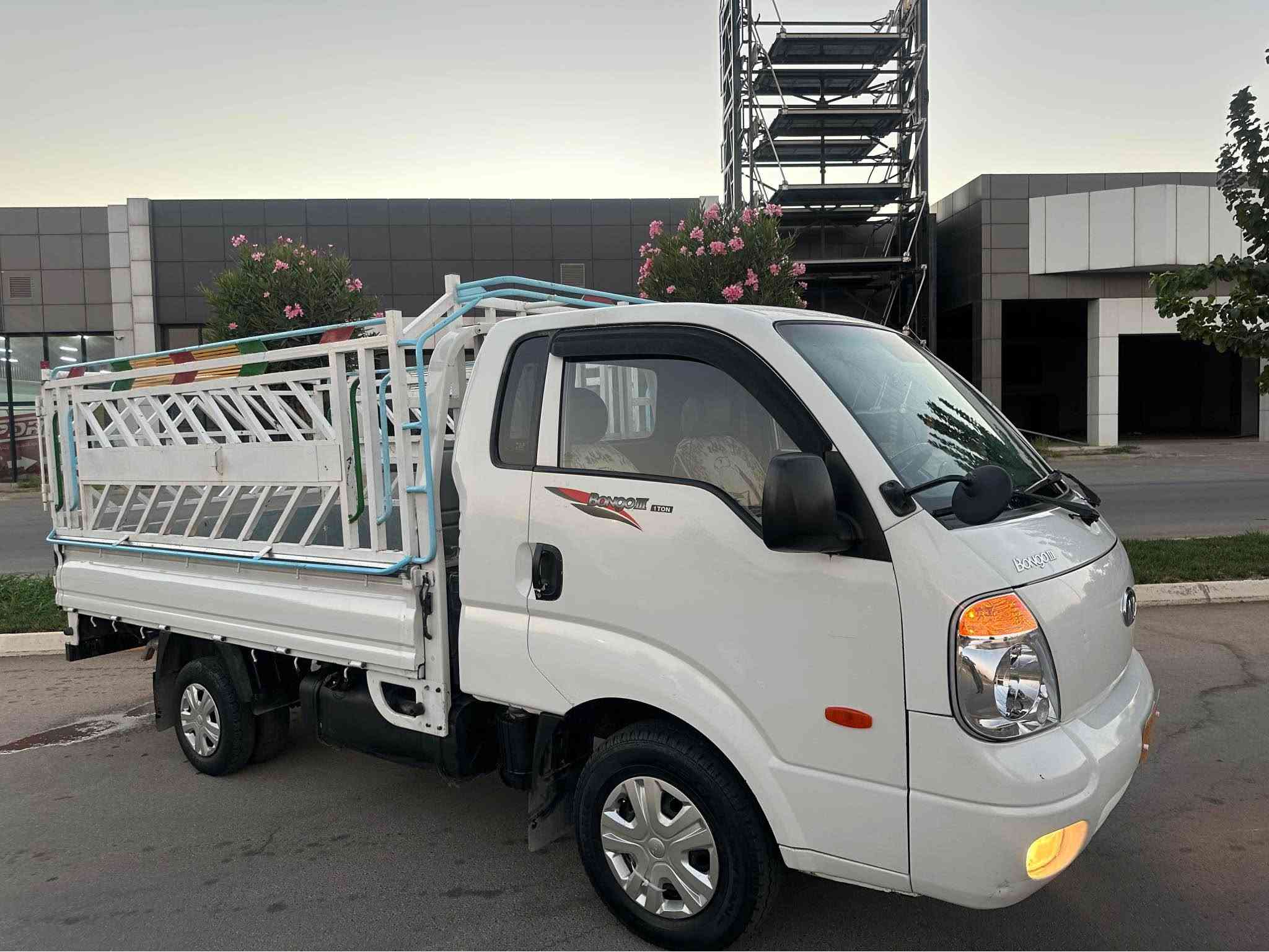 کیا مۆدیل ٢٠٠٧ براوەی دوبەی گیرو مەکینەو ئەگسلی بەشەرت کۆدی بۆ کراوە جاهیزە بۆ ئیش ڕزیوی نیە  زۆر باکە سعری ٦٧کەمیک معامەلە رەقم تەلەفون ***********/*********** السليمانية, العراق
