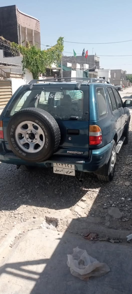 🚘 للبيع Honda Passport موديل 2000
🔹 المحرك: 3000cc – 6 سلندر
🔹 ناقل الحركة: أوتوماتيك
🔹 الوقود: بنزين + غاز LPG
🔹 السيارة استخدام شخصي ومرتبة
🔹 المحرك والقير بحالة جيدة
🔹 التبريد والتدفئة شغالة
🔹 الكهرباء كاملة شغالة
🔹 نظام الغاز موجود ويعمل
🔹 لوحة أربيل
🔹 السيارة جاهزة للفحص

📍 الموقع: تكريت العلم 
💰 السعر65 وبيها مجال 
📞 للاستفسار: ***********

الفحص للجادين، والسيارة واضحة أمام المشتري.

