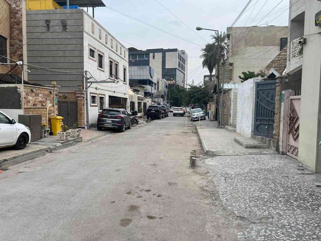 🔴 دار قديم 189متر للبيع في الكرادة خارج 🔴

✔️الموقع: كرادة خارج – شارع حلويات ابو عفيف ✔️

📍الواجهة: 5.50 متر📍

✔️ البيت : بناء قديم عكادة ✔️

‎ ✔️ سعر المتر 27 ✔️

☎️ ‭***********
☎️*********** بغداد, العراق
