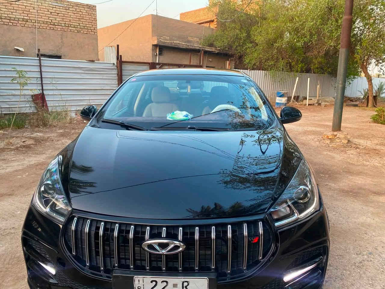 - للبيع شيري أريزو 5 موديل 2025 السياره مو حُره بأسم الشركه 

🖤 اللون: أسود
🤎 الداخلية: بيجي
⚙️ محرك 1.5
🔄 گير CVT أوتوماتيك ٩ نمر 
⛽ بنزين + منظومة غاز
📊 الممشى: 41 ألف كم تقريباً
📌 نص مواصفات

المواصفات:
• هاند بريك بصمة
• أوتو هولد
• تحكم بالمقود
• مرايات كهربائية
• زجاج كهربائي
•تبريد قوي ❄️ تبريد قطعتين، تبريدها ثلج
• حساسات خلفية
• ABS
• 2 Airbag
• مثبت سرعة
• سنتر لوك

السيارة موديل 2025 واستخدام شخصي.
بالنسبه للسياره الباب خلف سائق بيها شخط ممصلح موضح بالصوره ع حالته
وبيها ضربه بالجنطه مصلحه وتعديل الحوض

💰 السعر : ع الخاص
📍 بغداد
📞 للجادين فقط، والمعاينة خير دليل.
*********** 
تنويه : الداشكام مو ويه السياره
