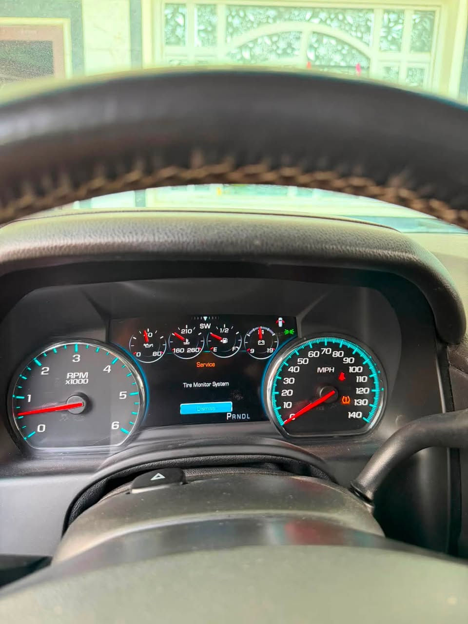 🚘 للبيع | شفروليه تاهو البريمر.   مديل 18  مكفول.   

🔹 موديل: 18 �🔹 الفئة: البريمر فول �🔹 الممشى: 122 ميل �🔹 وارد أمريكي�🔹 �🔹 �🔹 السيارة جاهزة للاستخدام 

المواصفات:�✅ محرك V8 سعة 5.3 لتر�✅ ناقل حركة أوتوماتيك�✅ شاشة لمس مع Apple CarPlay وAndroid Auto�✅ كاميرا خلفية وحساسات�✅ مقاعد جلد كهربائية�✅ تشغيل بالبصمة ودخول ذكي�✅ مثبت سرعة�✅ مكيف أمامي وخلفي�✅ قاصة خزن�✅    دوسات كهربائيه ✅
ويل قياس 22  جديد�✅ تخم تاير جديد  اصلي  

كير  شاده جديد  لوك ✅
+ مكينة  بلادي خير من الله + ✅
حدادية خلفي امامي.شاده جديد  ✅
+ تبريد بوضع الشركة✅
بيه جراد بل قماره.   متواحد لونه 

او بيه البنيد. شك او صبغت البنيد لان فافون. 
سياره مكفوله. كفاله.  
السعر. 345.  رقم كركوك.  مرقمه جديد 
بغداد. الامين الثانيه. اسكينه. 
***********

‭***********‬
 شباب كلشي كاتب.  اتريد اكثر اتصل.
