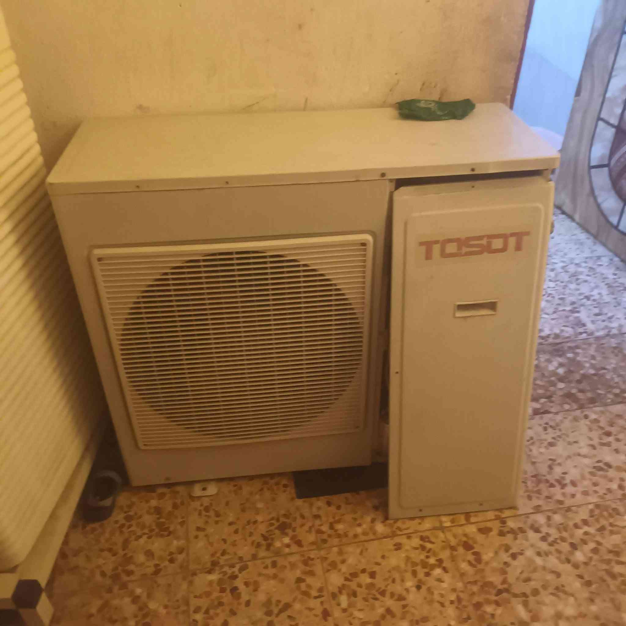 قطعه خارجيه البيع 3طنات سعره 200 الرقم الوتساب *********** العنوان بصره

