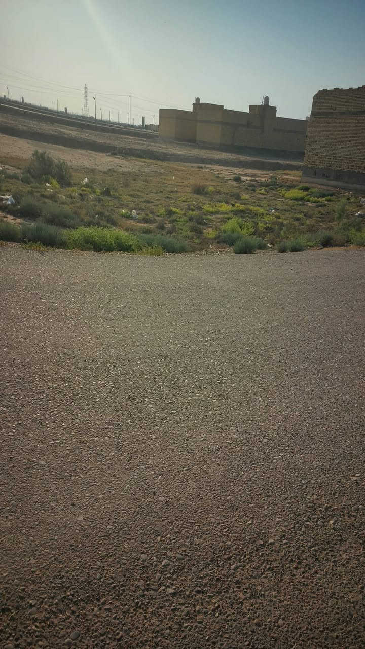 قطعه ارض زراعيه سند 25 
مساحه 220 م 
واجهه 11 ونزل 20 
في مجمع الكرار السكني قرب سيطره المجبس .

مكلف بالنشر .. 
***********
