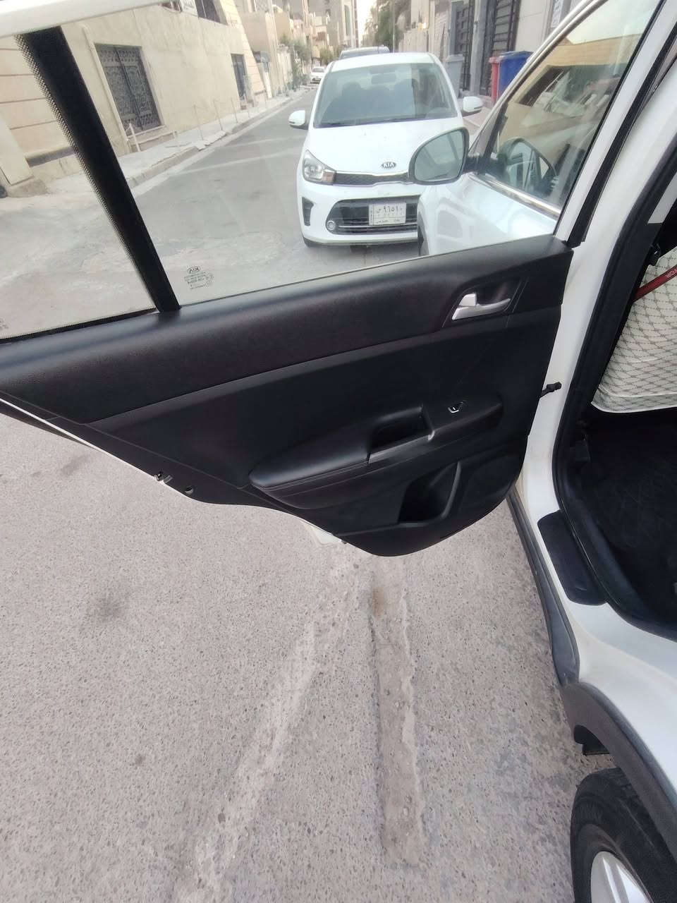 السلام عليكم شباب للبيع كيا سبورتج موديل ١٨ رقم سليمانيه سلره كلين مابيها صبغ ماشيه ٧٤ مكاني زيونه سعر 500 15  لاستفسار أكثر *********** ابو ابراهيم
