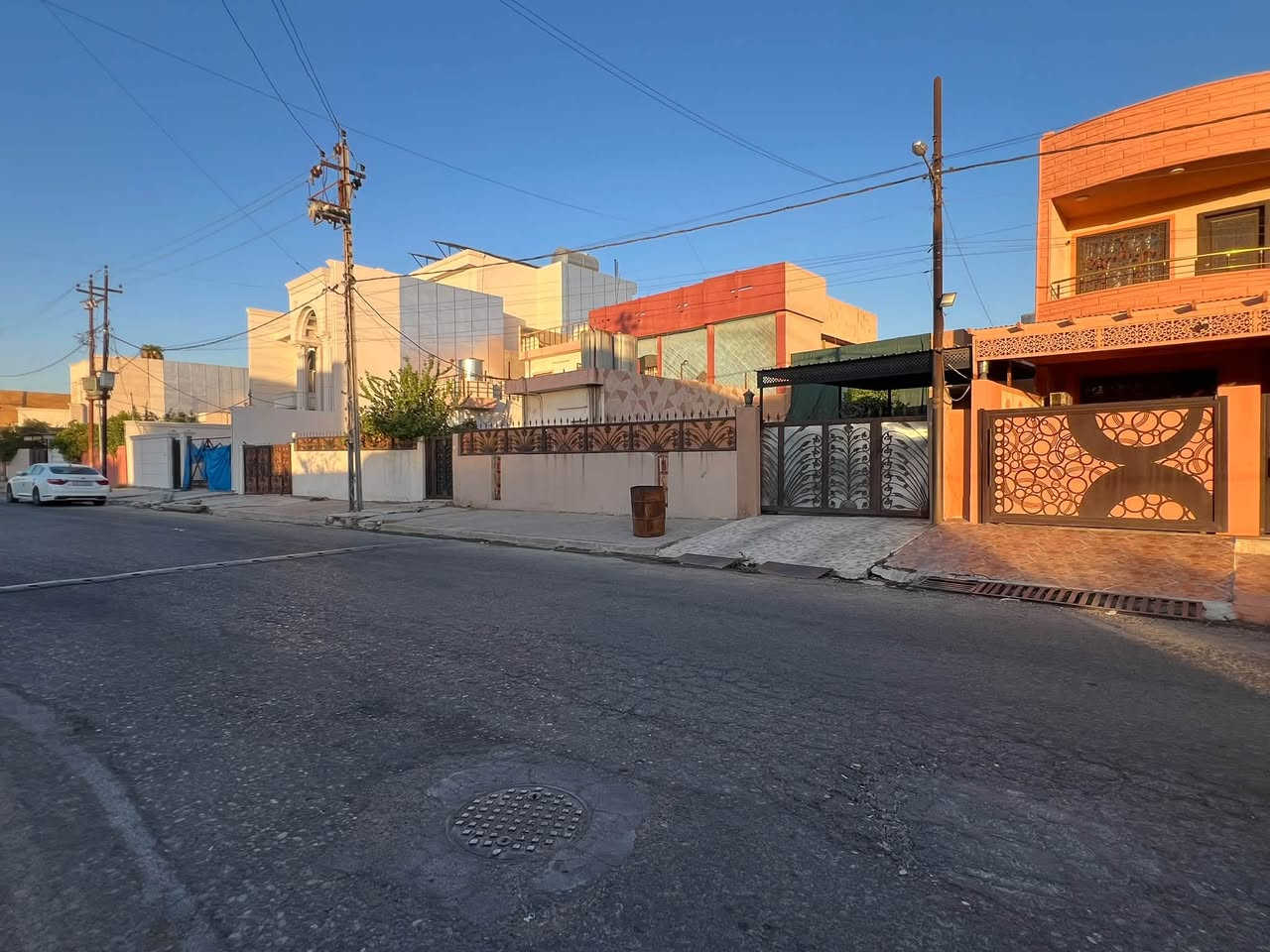 ✨مكتب نادر اختيارلو للعقار ✨
إعلان رقم (67) 
🏡دار للبيع طابو ملك صرف على شارع شبه تجاري موقع مميز جدا 💯

#المساحة:610م📏

#الواجهة:30م📏

#العمق:20م📏

___________________________
📍#العنوان: كركوك طريق بغداد قرب مول هيرش 2 موقع مميز جدا جدا 💯.
___________________________
📍#العنوان المكتب: كركوك طريق بغداد حي المعلمين.
___________________________
#اللاسفسار : يرجى اتصال على الأرقام التالية.
***********☎️￼
***********☎️
***********☎️
#نستقبل جميع عروضاتكم السكنيه و التجاريه في جميع مناطق كركوك .
