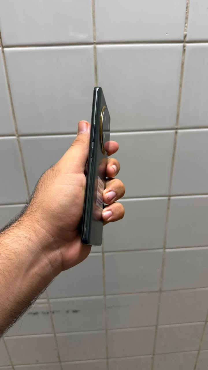 هونر x9c رام 12+12 مبايل جديد ذاكره 256 ب 350 وبي مجال شي بسيط كارتون والشاحنه ويا
رقمي ***********
