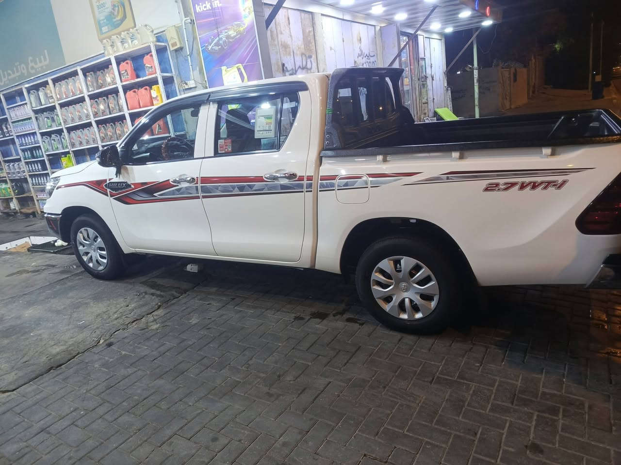 هايلوكس • ٢٠٢٣ • ٨٠٠٠٠ كم