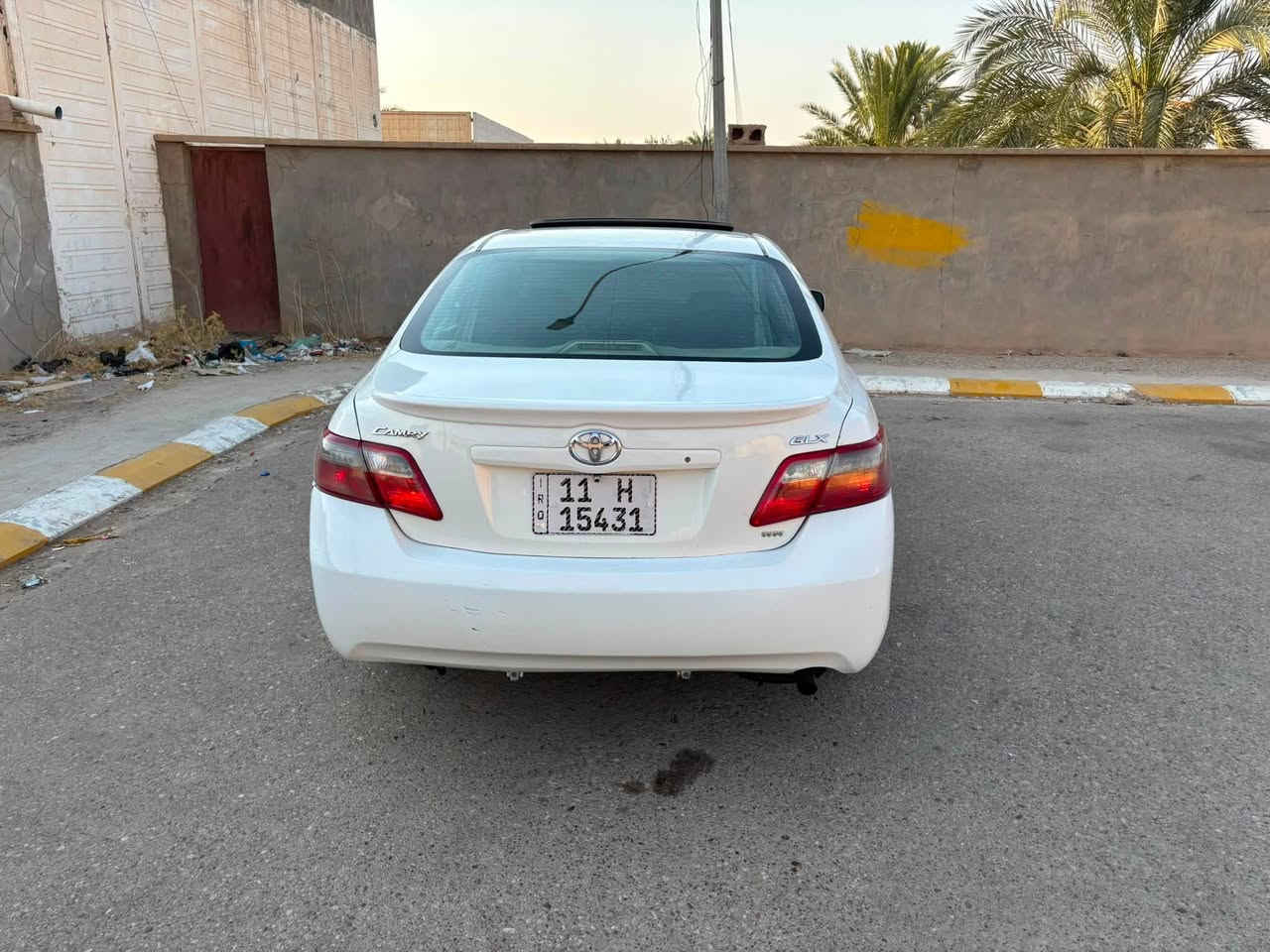 السلام عليكم
كامري للبيع 
موديل ٢٠٠٨خليحي 
فئه GLx فول مواصفات 
السيارة جاهزه بدون أي نقص 
كير محرك صدر تبريد كله جاهز
مكينه مامفتوحه 
عداد السياره ٢٢٠حقيقي 
السياره بيها صبغ مكانين بدون أي دواخل ماشر عليهم بالصور 
رقم بغداد الجديد 
السعر ٩٨وبي مجال للشراي 
للاستفسار ***********
