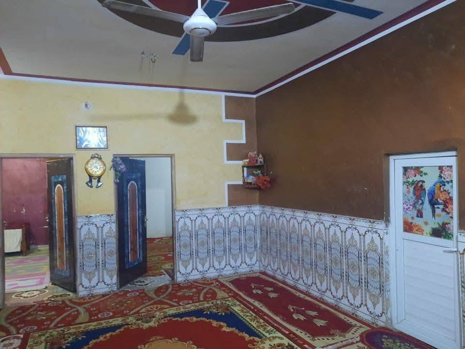 السلام عليكم ✋           بيت للبيع🏠 بناء حديث🏡
الموقع : حي اور الثانية2️⃣  شارع السبيس خلف جامع  الهدى  🕌🕌 
المساحة: 200 م على ساحة  
تفاصيل البيت العقار مكون من طابقين2️⃣  كونكريت  
#الطابق الاول1️⃣ من كراج خارجي 🏡ودرج شقه خارجي🪜  و من غرفتين2️⃣نوم 🛏️ و صالة واستقبال 🌿  ومطبخ 🧑‍🍳  ومجموعة صحيات داخليه وخارجيه 🚻 
#الطابق الثاني 2️⃣ يتكون من 4️⃣ غرف نوم 
وصالة ومجموعة صحيات 🚻 
عندك عقار🛖 للبيع ماعليك فقط مراسلتنا✉️
على صفحه✋او على اتصل على وتساب 📜*********** https://chat.whatsapp.com/CgF4j4SEF8eL8MxtcRHqut?s=cl&p=a&mlu=4&ilr=4

نص مكتوب في الصور:
- DMI NOTE 8 QUAD CAMERA
- REDMI NOTE 8 AI QUAD CAMERA