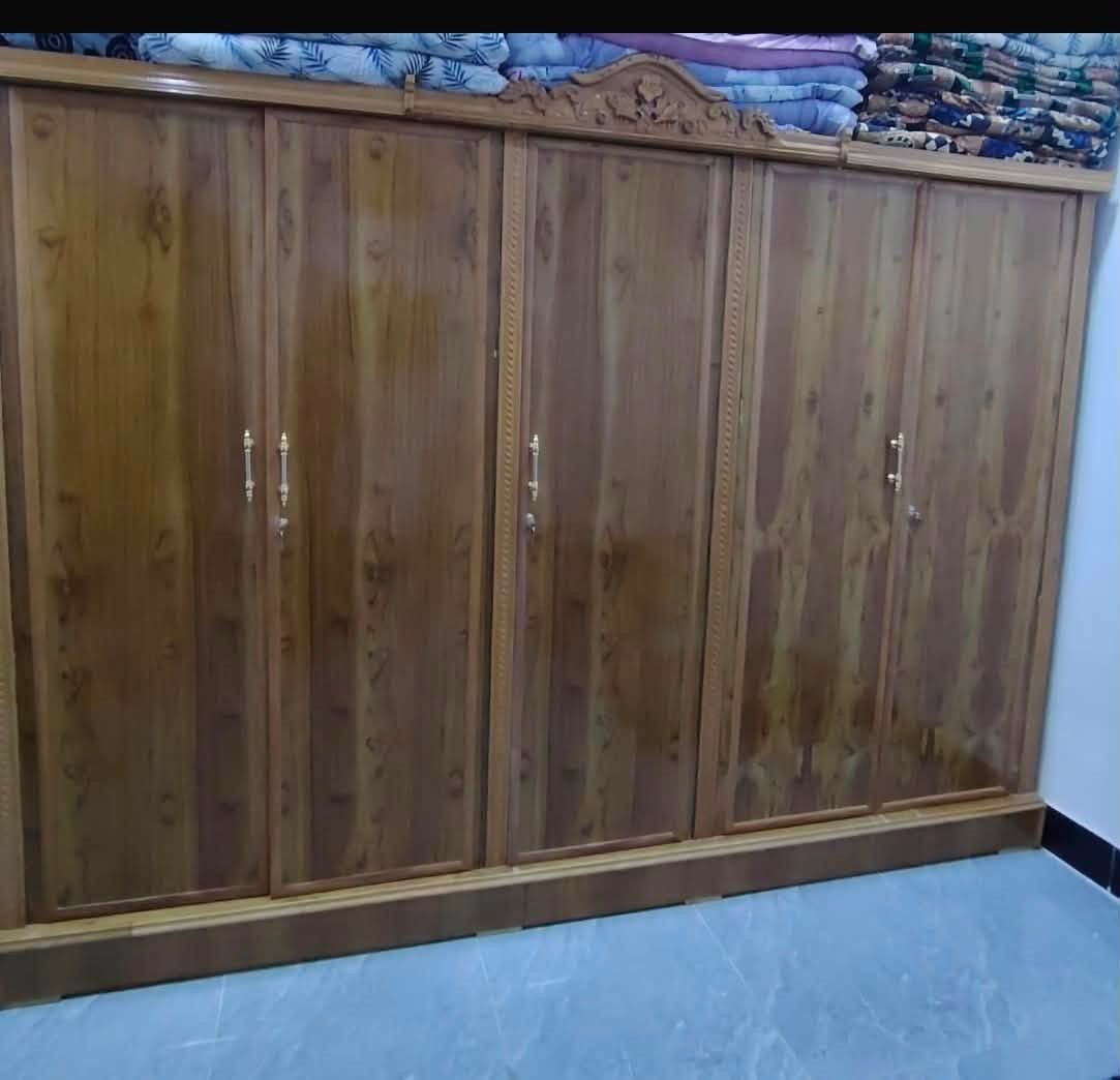 السلام عليكم الاغراض البيع جدد نفضياتا العنوان ميسان الرقم***********
