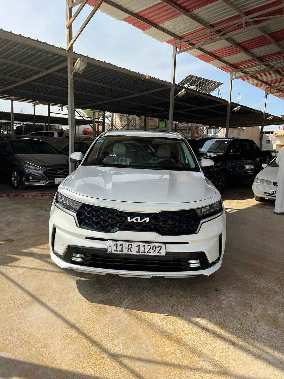 السلام عليكم للبيع 
كيا سورنتو موديل 2023 خليجي 
السياره كفاله فقط مكان PDR 
سونار مرفق
موصفات 
محرك 6v 
اربع انظمه قياده 
سايد بريك بصمه 
جنطه كهرباء 
مانع نزلاق 
بصمه ابواب 
وباقي الموصفات 
ماشيه 90km 
مكان بابل جبله 📍
***********
