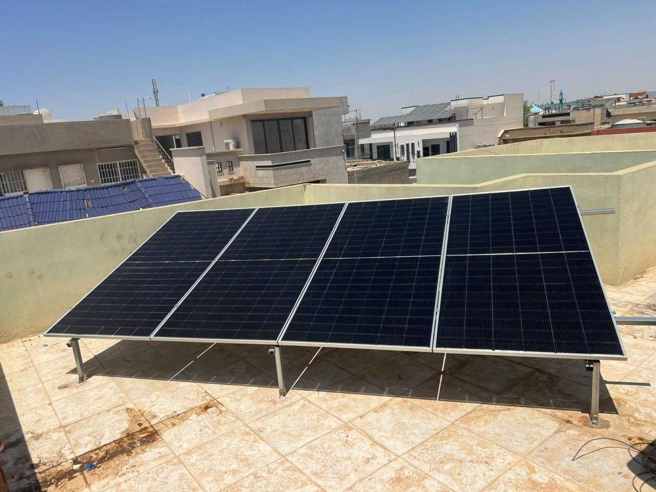 احد اعمالنا في قضاء مخمور سيد فرحان 
القراج قريه لزاكة
الواح عدد 4
انفيرتر 4KW 
بطاريه 8KW
الجودة ليست مجرد تركيب.. الجودة هي الاحترافية والاتقان في كل تفصيل! 🇾🇪
لأن نظام الطاقة الشمسية هو استثمار العمر لبيتك أو لعملك، فنحن لا نكتفي بتقديم أفضل الأجهزة فحسب، بل نضمن لك أعلى معايير الأمان والترتيب الجمالي داخل منزلك 🏪
الكادر المحترف هو من يضمن: الاستفادة القصوى من الطاقة، استقرار الأداء على المدى الطويل، تقليل الأعطال ورفع كفاءة الاستثمار.

في شركة رياض المنيف واخوانه لحلول الطاقة الشمسية   نؤمن أن قوة أي منظومة تبدأ من الأيادي التي تنفّذها، ولهذا نعتمد على كادر متخصص يعمل وفق معايير مدروسة في كل مرحلة من مراحل التنصيب.

لأن الطاقة النظيفة لا تتحقق بالصدفة…
بل تُبنى بخبرة بشرية حقيقية.

للاستفسار والتواصل المديرالتنفيذي أستاذ رياض
📞 ***********
      ***********
https://www.facebook.com/share/17jWrTtY8z/
في حالة وجود خلل اتصل واتساب وستحل مشكلتك على يد مهندس
المهندس الفني  ومدير المبيعات عبدالله المنيف الجبوري  
***********
فرعنا الثاني محافظة صلاح الدين قضاء بيجي منطقة البعيجي بأدارة استاذ وعد
***********
***********
فرعناالثالث ناحية القيارة دورالقاعدة الشارع العام مجمع الصالح التجاري
بأدارة محمد الصالح
***********

#شركة رياض المنيف واخوانه لحلول الطاقة المتجددة
الجودة ليست مجرد تركيب.. الجودة هي الاحترافية والاتقان في كل تفصيل! 🇾🇪
لأن نظام الطاقة الشمسية هو استثمار العمر لبيتك أو لعملك، فنحن لا نكتفي بتقديم أفضل الأجهزة فحسب، بل نضمن لك أعلى معايير الأمان والترتيب الجمالي داخل منزلك 🏪
الكادر المحترف هو من يضمن: الاستفادة القصوى من الطاقة، استقرار الأداء على المدى الطويل، تقليل الأعطال ورفع كفاءة الاستثمار.

في شركة رياض المنيف واخوانه لحلول الطاقة الشمسية   نؤمن أن قوة أي منظومة تبدأ من الأيادي التي تنفّذها، ولهذا نعتمد على كادر متخصص يعمل وفق معايير مدروسة في كل مرحلة من مراحل التنصيب.

لأن الطاقة النظيفة لا تتحقق بالصدفة…
بل تُبنى بخبرة بشرية حقيقية.

للاستفسار والتواصل المديرالتنفيذي أستاذ رياض
📞 ***********
      ***********
https://www.facebook.com/share/17jWrTtY8z/
في حالة وجود خلل اتصل واتساب وستحل مشكلتك على يد مهندس
المهندس الفني  ومدير المبيعات
عبدالله المنيف الجبوري  
***********
فرعنا الثاني محافظة صلاح الدين قضاء بيجي منطقة البعيجي بأدارة استاذ وعد
***********
***********
فرعناالثالث ناحية القيارة دورالقاعدة الشارع العام مجمع الصالح التجاري
بأدارة محمد الصالح
***********

#شركة رياض المنيف واخوانه لحلول الطاقة المتجددة
