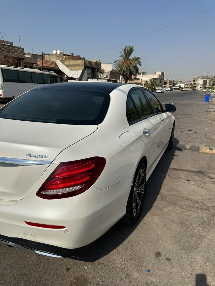 E300 
رقم بغداد ابسمي ماشيه 28 ميل فقط تبديل صندوق 
جديده جدا فووول موصفات مكينه 2000/ توربو 
تخم تاير جديد
مكاني بغداد 
***********
