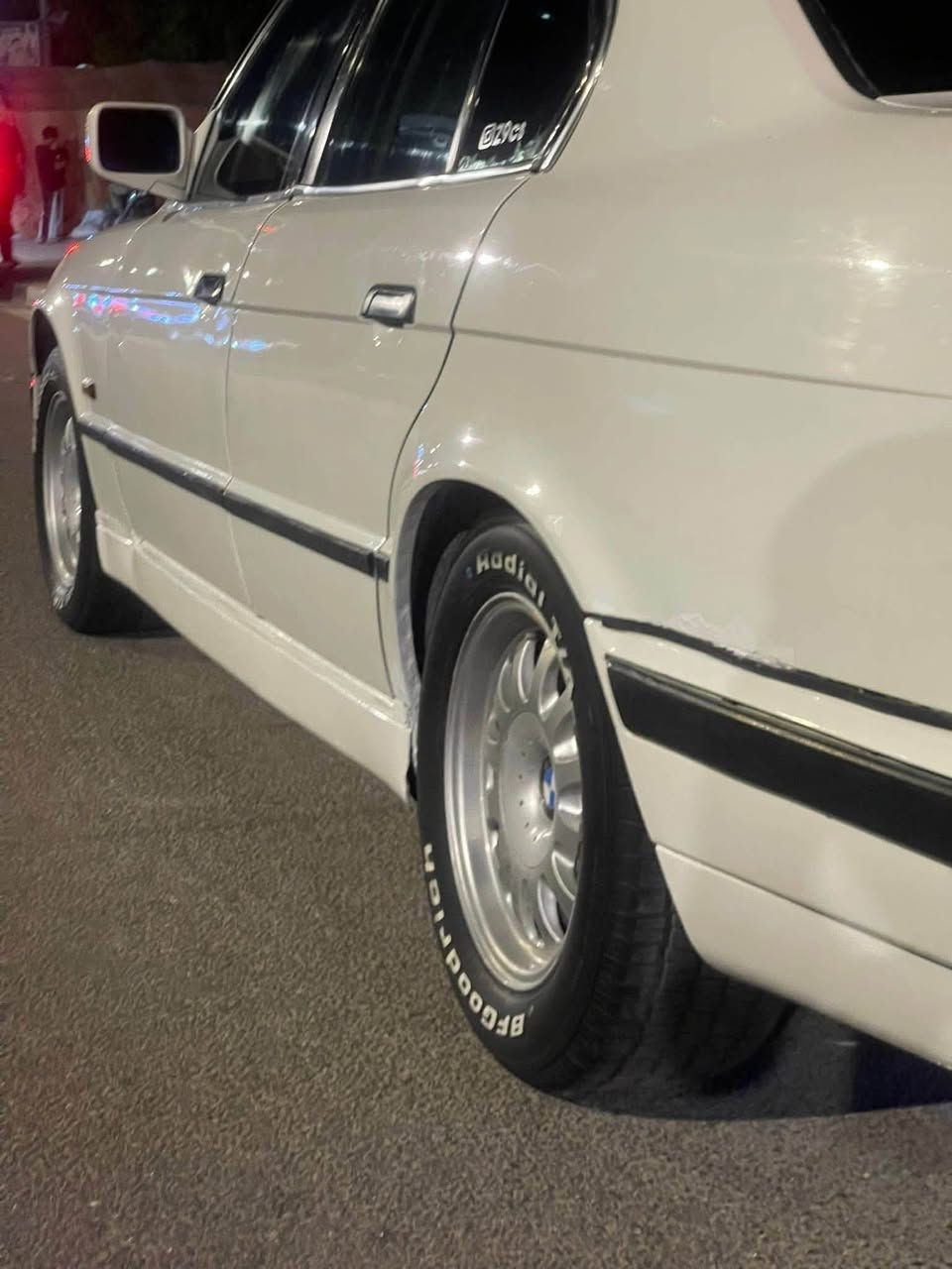 السلام عليكم  BMW 525 موديل 1991 كير مكينه كفاله حداده نضيفه غرفه نضافه80% بدي جديد كلش بيهه حزام السياره كهربائيات شغاله نقصهه فقط تبريد السنويه منتهيه السعر٤٥  وبيهه مجال بسيط عنوان البصره للتواصل*********** واتساب واتصال
