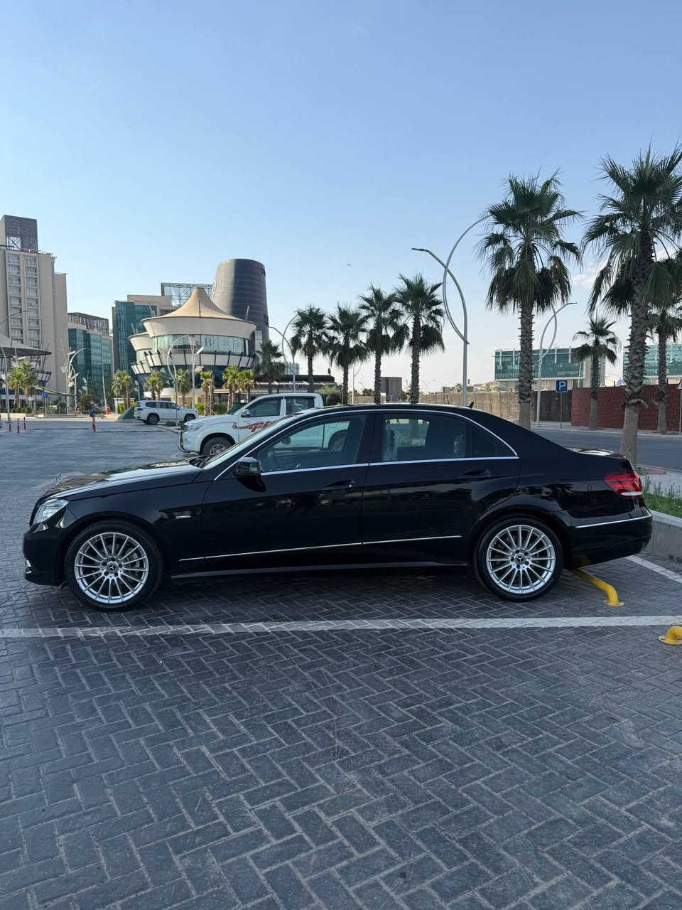 مارسيدس e200 2010 avantgarde سلايت كشنات جلد كهربا حاسه امامى و خلفى لايت دايناميك مركزى گير محرك بشرط ماشى ٨٠ الف كيلو حقيقي ماشالله حلو سياره بدون سبخ و بدون بارد سعر 155 مجال *********** أربيل, العراق
