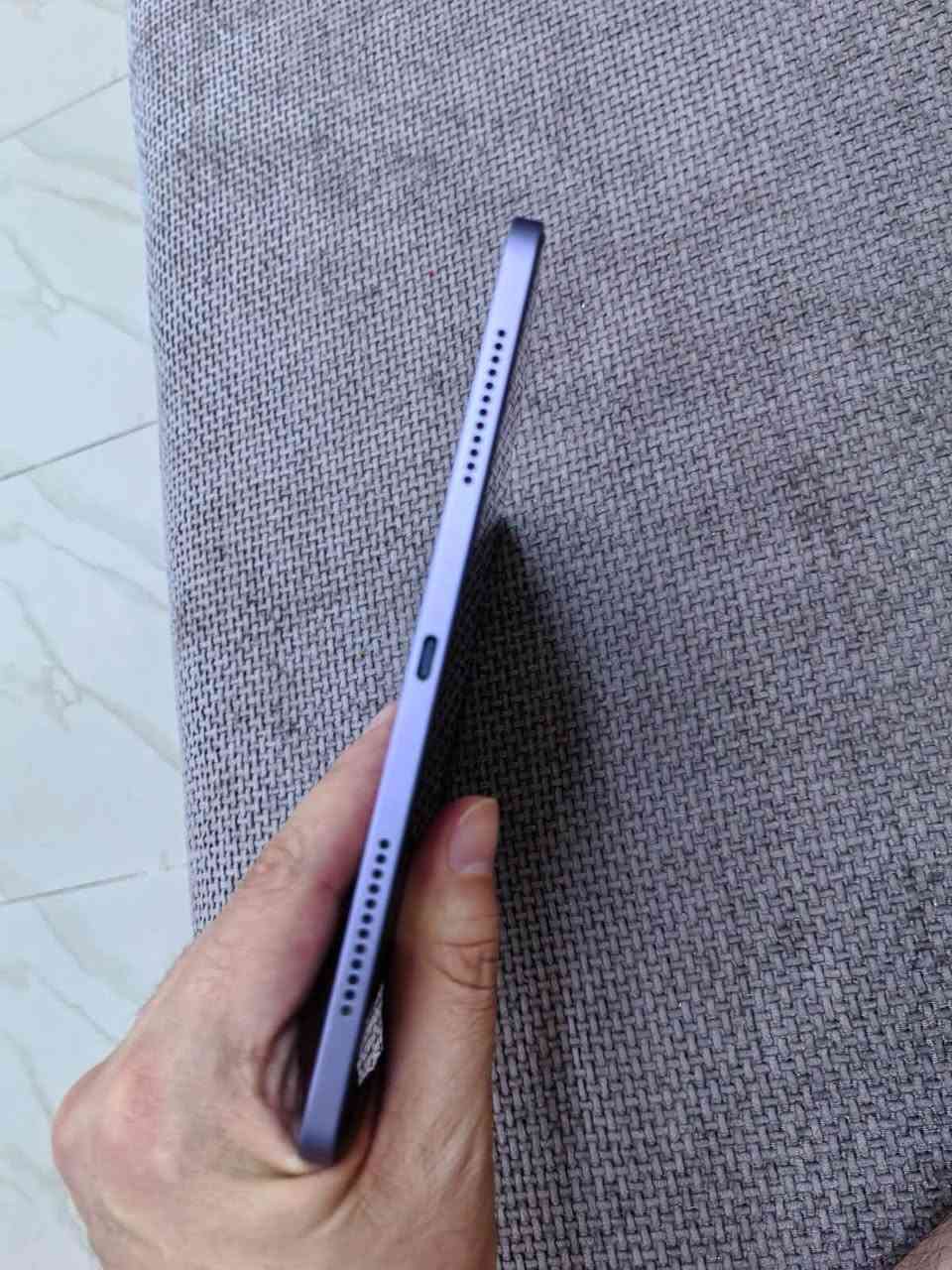 ايباد ابل اير فايف 📱
 معالج M1 🖲️
 لون ازرق 🩵
 نظافة عالية 💯
 بطارية 93🔋
موديل 22 🎛️
 ملحقات كارتونة + كيبل  🔌
السعر 400 IQ💶 مجال بسيط 
تواصل واتساب فقط 
***********
