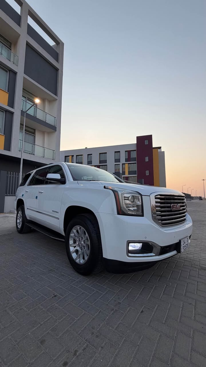 يوكن GMC خليجي وكاله المنصور ماشيه 100 كفاله عامة رقم بصرة سنويه ورقم وهزه كله جديد بدون اي نقص 
***********
*********** البصرة, العراق
