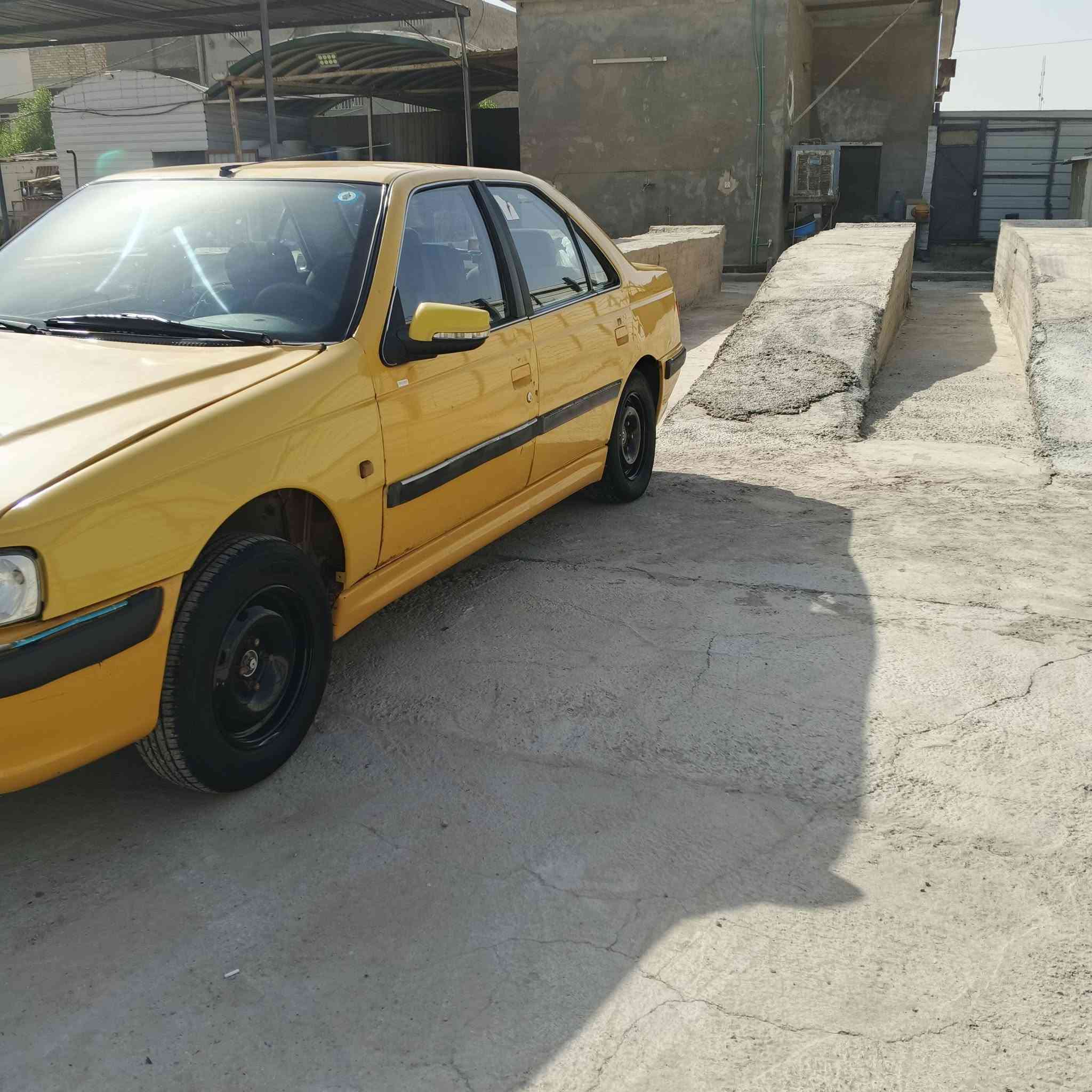 بيع سررريع       سعر 32 وبيه مجال للشراي
بيجو بارص 2015 للبيع 

مصفره هيئاه وغرامات تحويل ثاني يوم بسمي سياره 

سياره جاهزة من كلشي كير مكينه حداديه كله جاهز 
عليه ادمه كاملة من باتري جديد فيت بم جديد قوايش 
مشط سترين بلكلات منظومه بانزين كامله 

راديتر ومراوح كله جديد 
فقط التبريد مابيه مااعرف شبي إني اخذته هيج 

سياره بيه جاملغ يسره مبدل فقط وتجي تفحص يله تشتري 

عنوان بغداد قرب علوة الرشيد ***********
