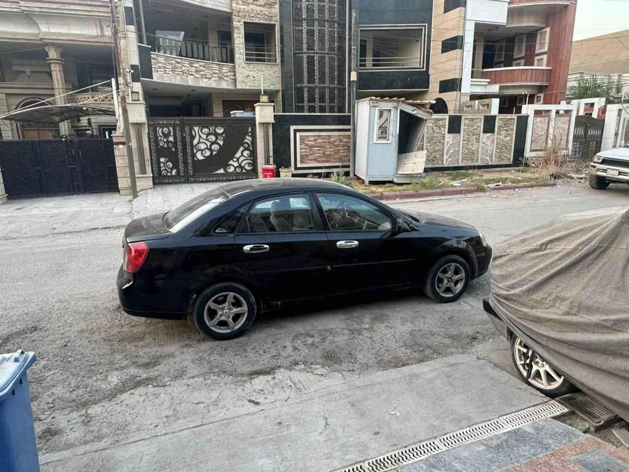 السلام عليكم اخوان من رخصة الادمن 
للبيع او المراوس 
فورنزا 2007 شكل اوبترا ضرر جاملغ خلفي جهة السايق صبغ عام سيارة محرك كير بشرط وصدر جديد كهربائيات نظامية مروحة اضافية كير اوتو جام اوتو مري كهرباء ستيرن باور سيارة حلوة منظومة تبريد نقص غاز فقط اوراق اصولية 
السعر 60 وبيها مجال الاستفسار ماسنجر او واتس اب ***********
