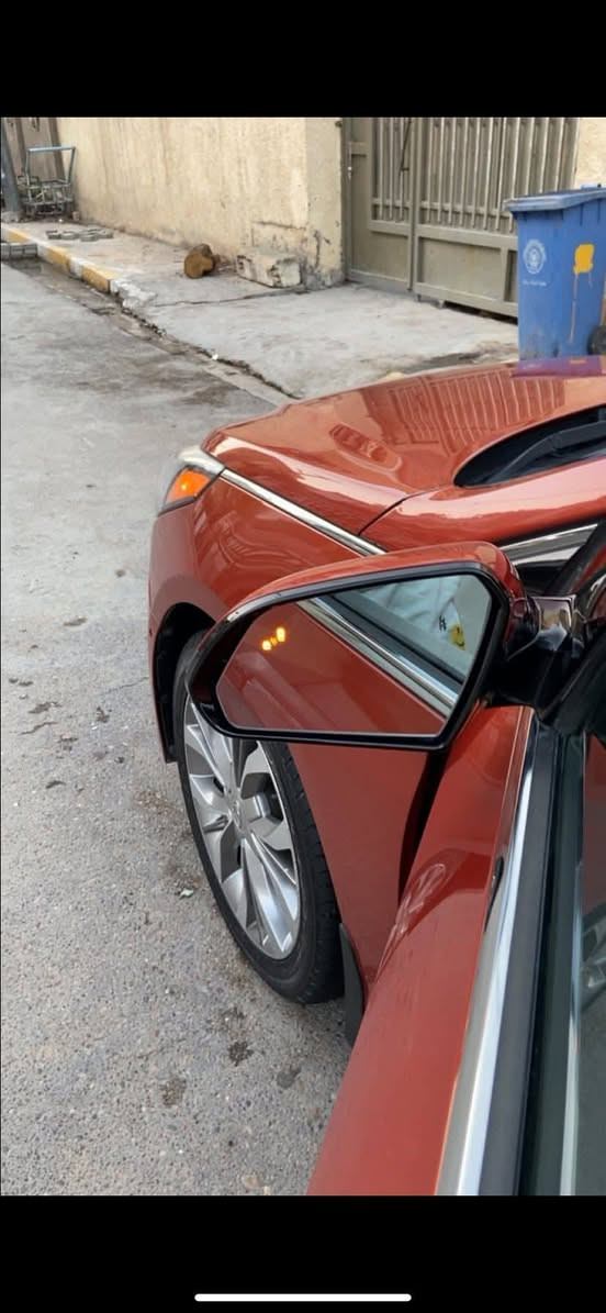 السلام عليكم
هيونداي سوناتا موديل 2015 
محرك 2000 تيربو 
المواصفات : 
1/1 Vip
بانوراما 
كراسي امامية كهرباء 
تبريد + تدفئة كراسي امامية
تدفئة كراسي خلفية 
قطعتين تبريد مناخ منفصل 
بردات خلفية بلاد
رادرات 360 
حساسات امامية ، خلفية ،جانبية
وحادثها من امريكا كما موضح في الصور والسونار.

السيارة نظيفة وخير من الله ماتحتاج اي صرفيات
السعر 120$ وبيها مجال

موقع السيارة بغداد
رقم الاتصال ***********
