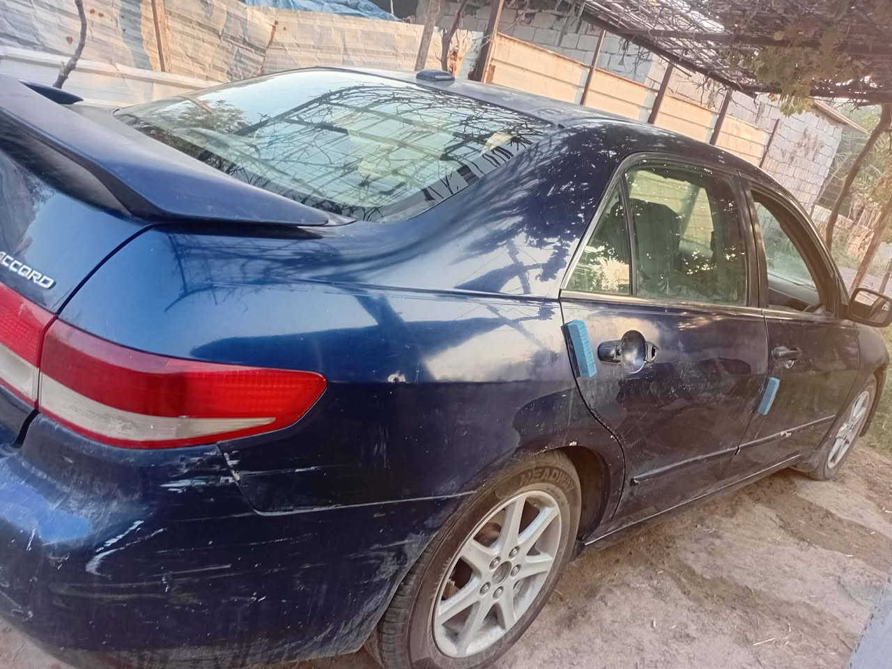هونداي اكورد موديل ٢٠٠٤ محرك مكفول كير يخربط بس تمشي ابيعك كير كايم محرك وكير كامري ابو الجف تبريد شغال تخم تاير غرفته حلوه رقم بغداد تحويل ثاني يوم السعر ٣٠ وبيه مجال 
***********
مكانه المحموديه مكلف بالنشر اتصل
