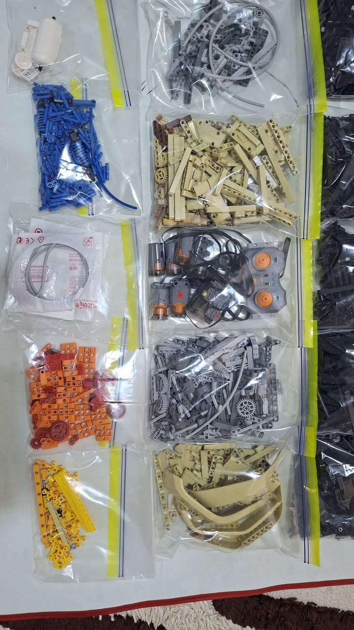 Mould King 13184 • جيب رانجلر روبيكون • كامله