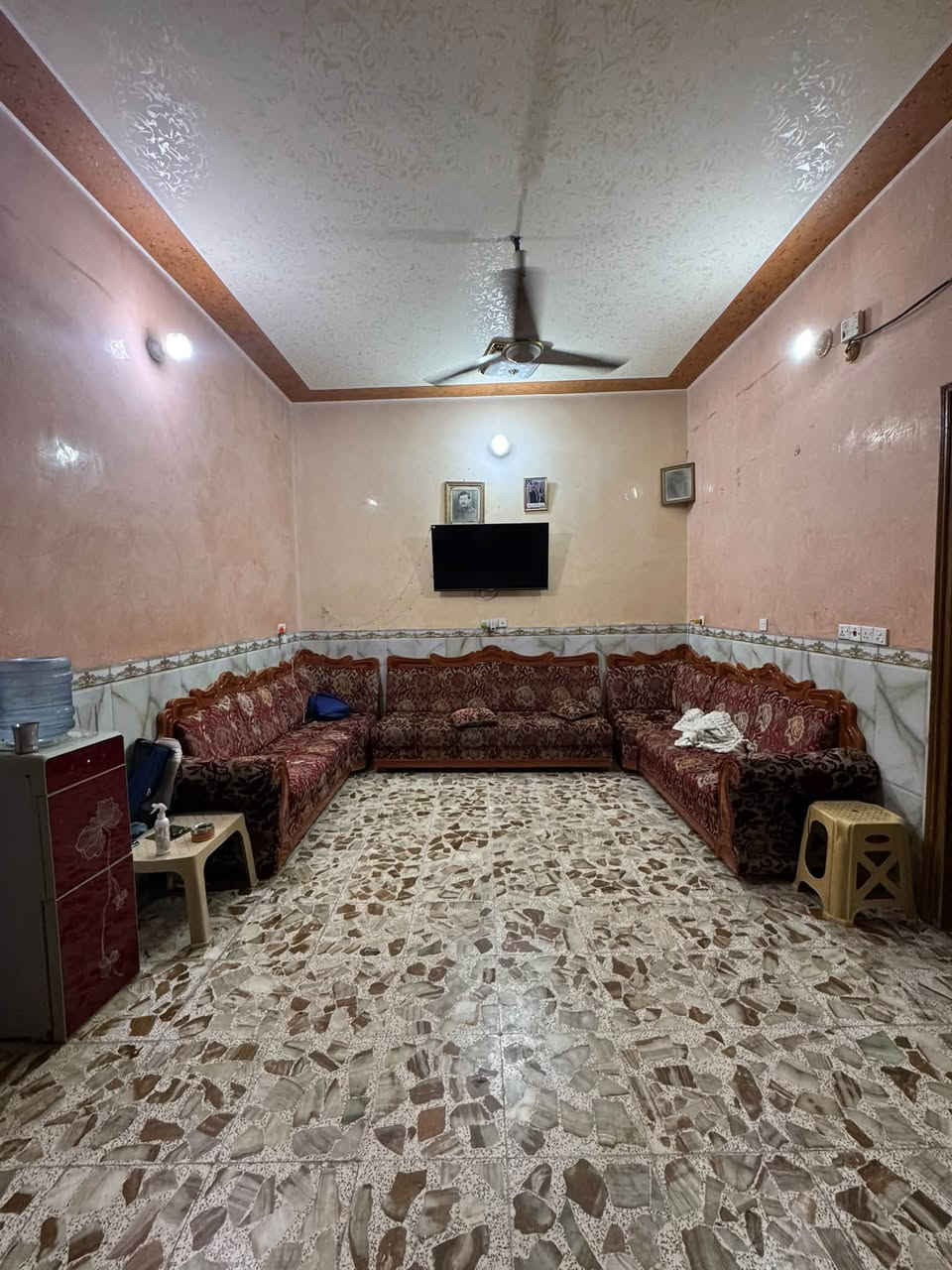 شارع نادر • ٢٥٠م • ٥ غرف
