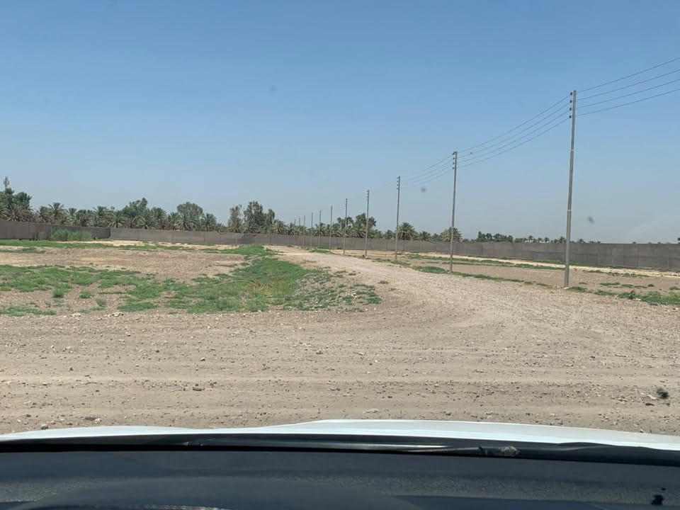البيع دوانم تجاريات 
يم سكني شارع الفلل
ويتوفر الدينة قطع 
من مساحه500متره
سعر الدونم الواحد 
تبدي سعار من200مليون 
مجاور السكني
منطقه الدوانم قرب شرطه الخامسه
جنس لارض طابو زراعي سندً25
تحويل مباشر
اتصال ع ارقام 
***********
***********
